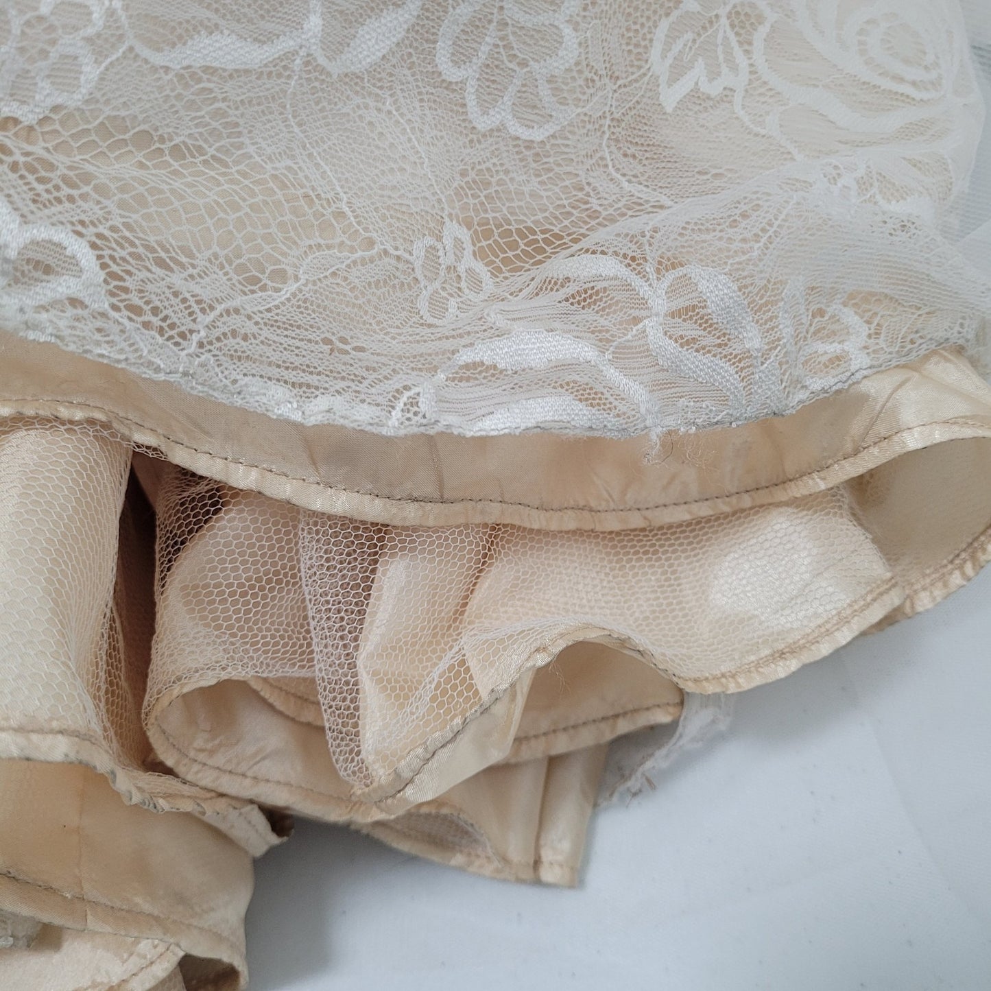 VTG Jovani Nude Cream Lace Tulle High Neck Jeweled Wedding Gown Dress 2