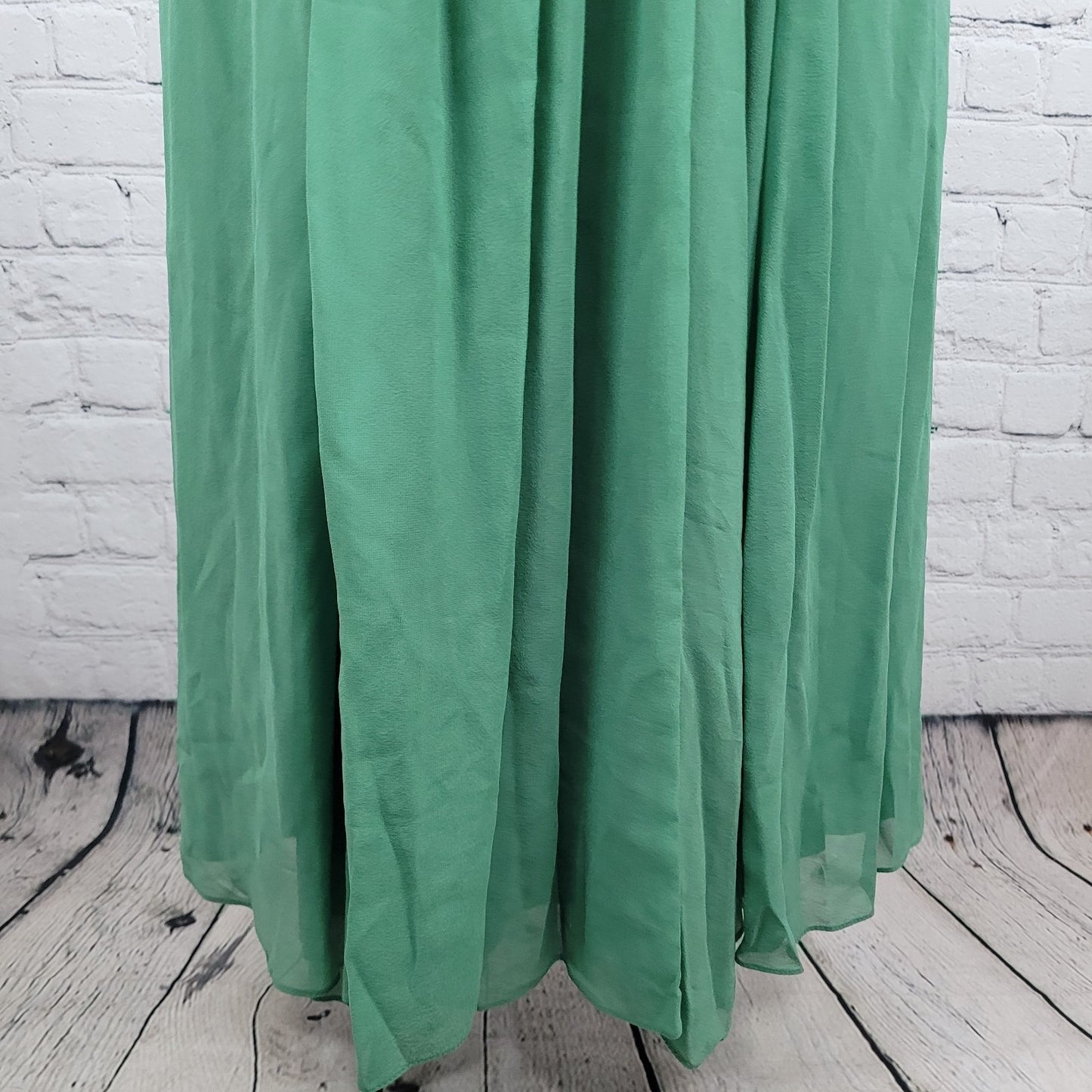 BCBG MAXAZARIA Green 100% Silk Chiffon Sleevelese Pleated Long Gown Dress 2