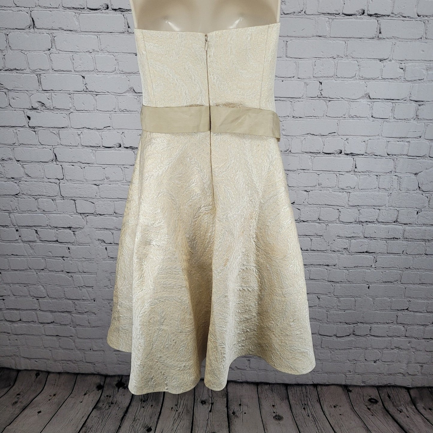 VTG David's Bridal Cream Gold Metallic Brocade Sleeveless Brooch A Line Dress 14