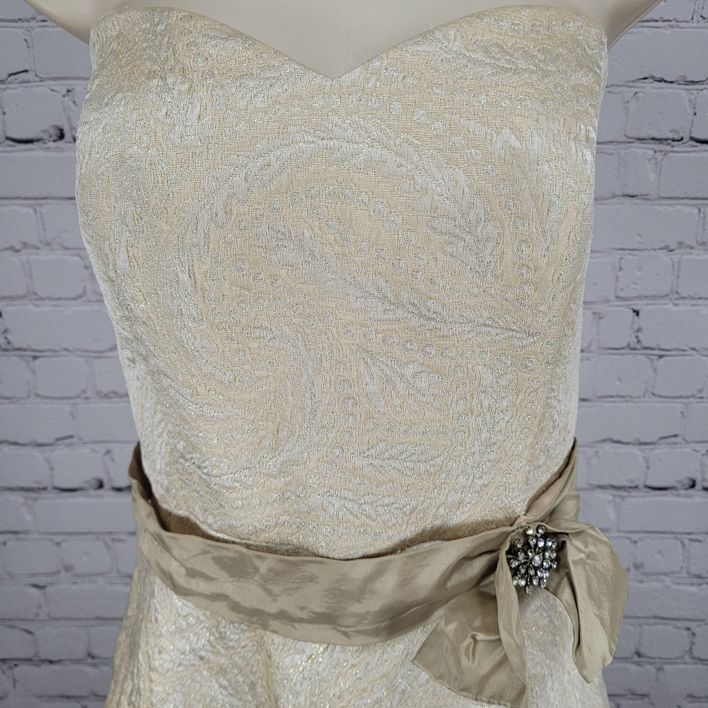 VTG David's Bridal Cream Gold Metallic Brocade Sleeveless Brooch A Line Dress 14