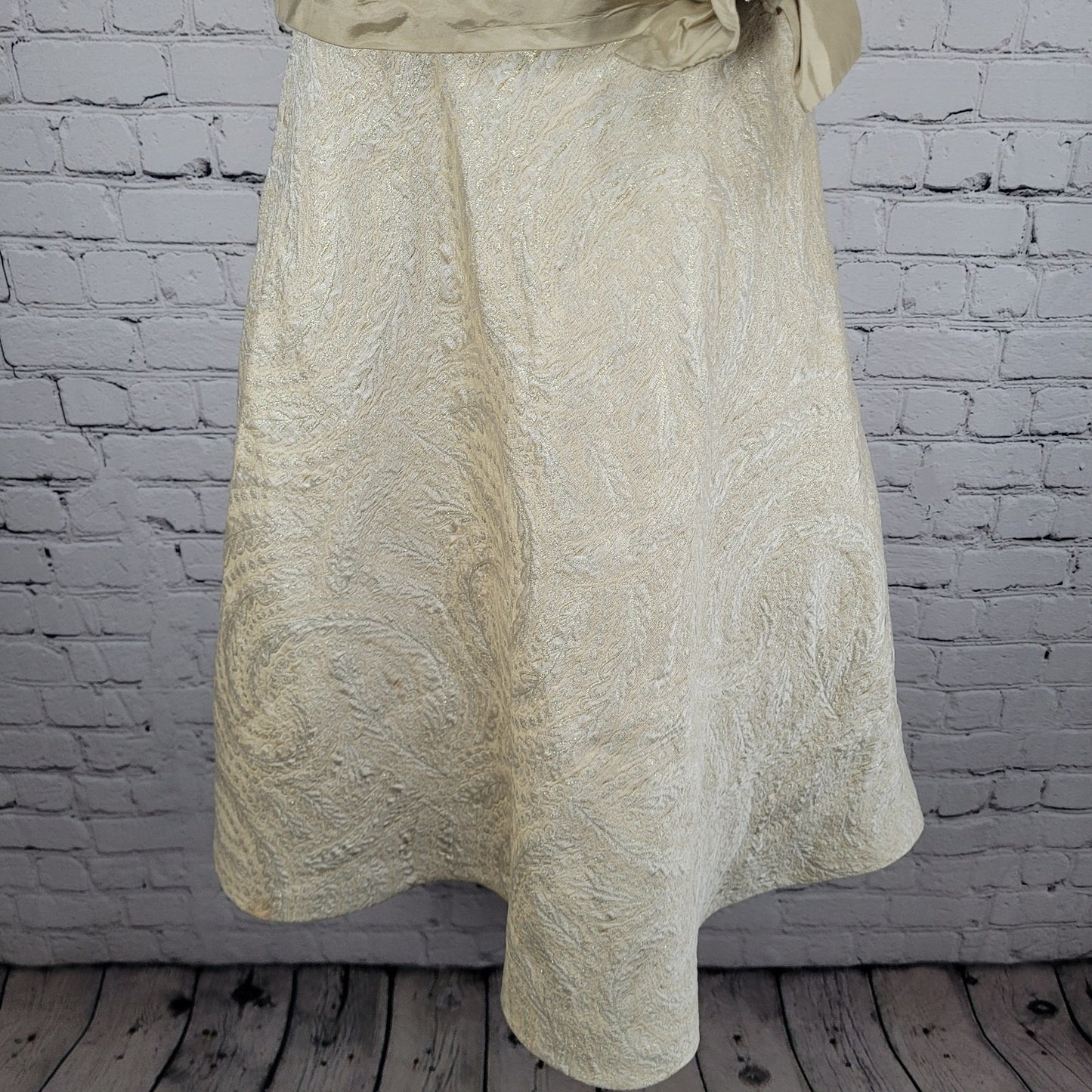 VTG David's Bridal Cream Gold Metallic Brocade Sleeveless Brooch A Line Dress 14