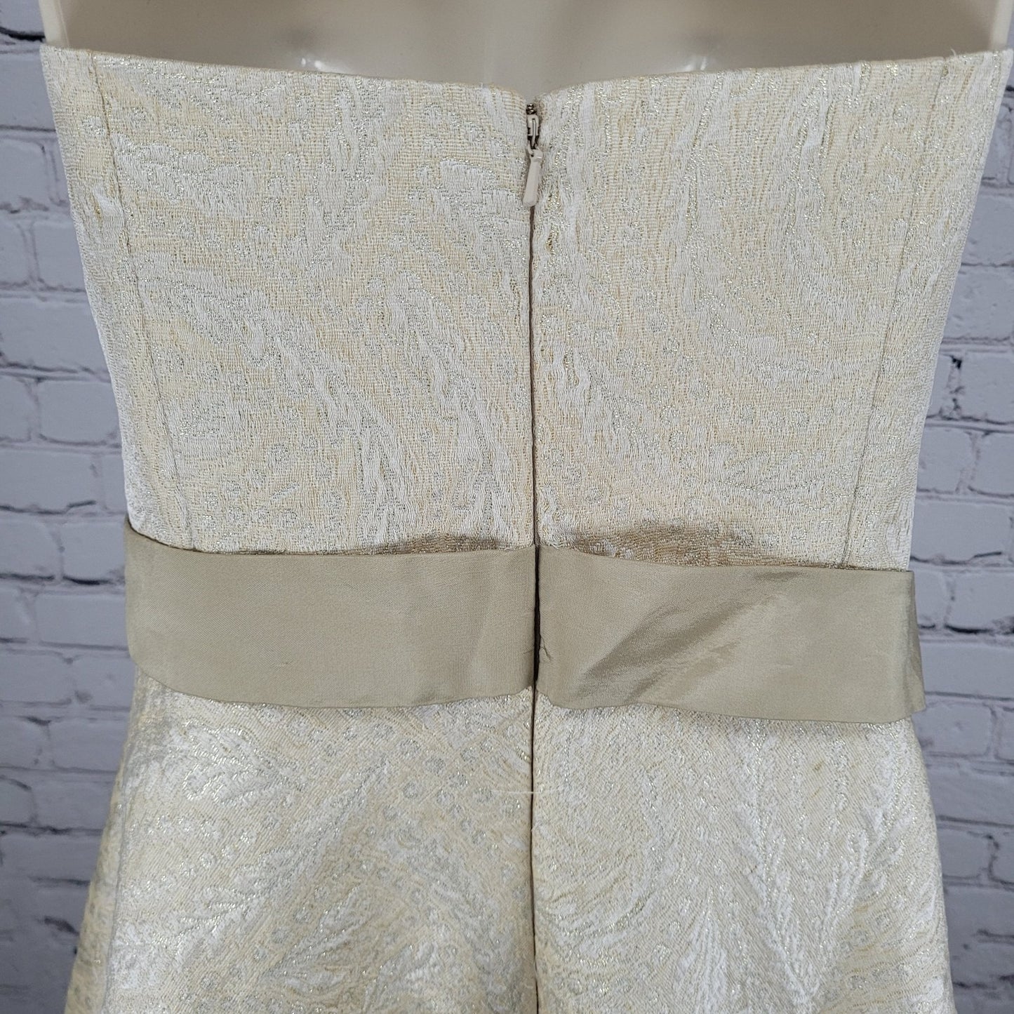 VTG David's Bridal Cream Gold Metallic Brocade Sleeveless Brooch A Line Dress 14