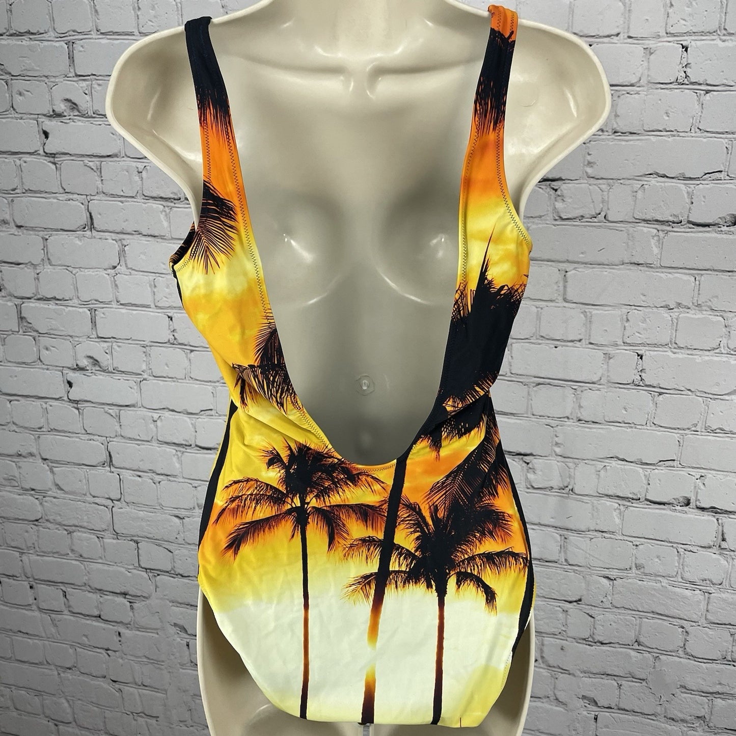 Aerie Orange Tropical Sunset Cheekiest One Piece Swimsuit UPF 50 Padded Size XL