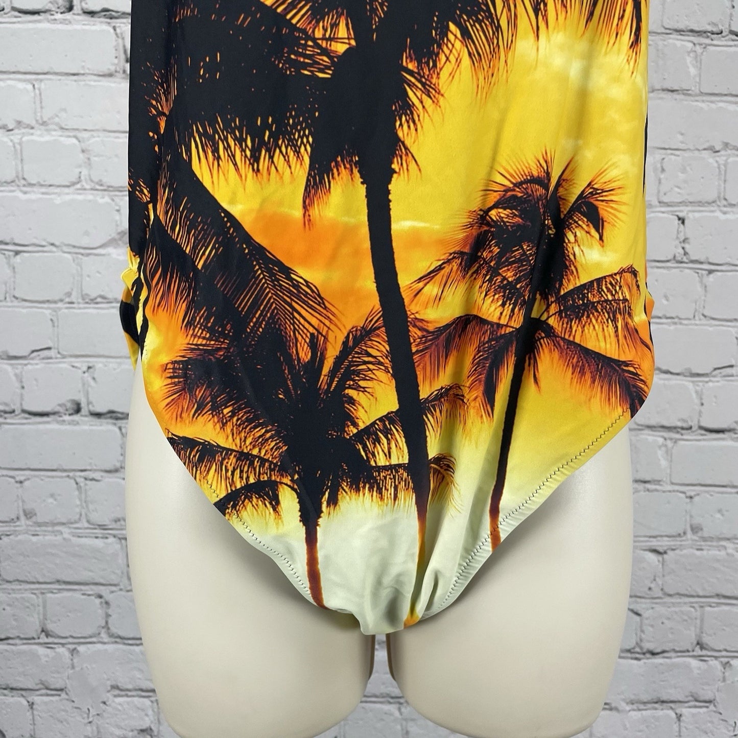 Aerie Orange Tropical Sunset Cheekiest One Piece Swimsuit UPF 50 Padded Size XL