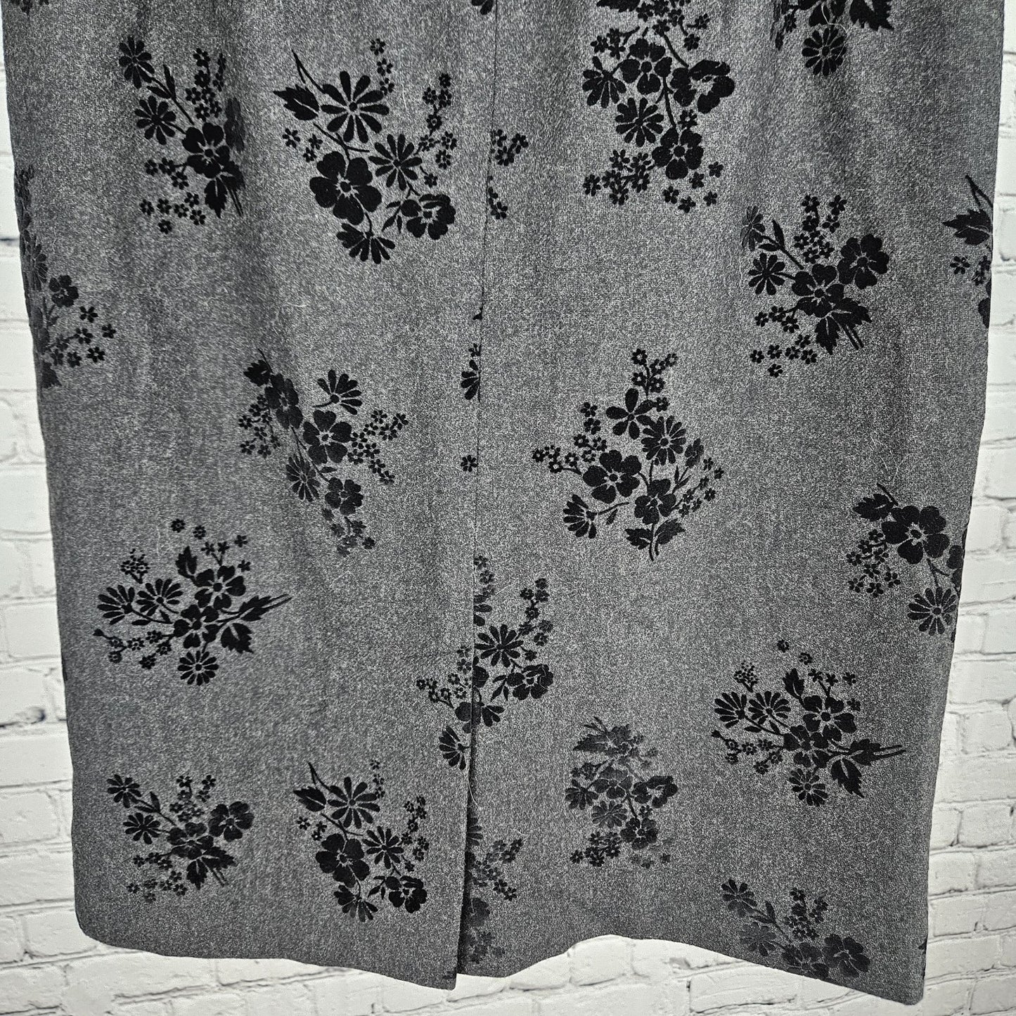 NWT VTG Neiman Marcus Grey Wool Blend Velvet Floral Straight Pencil Skirt USA 4