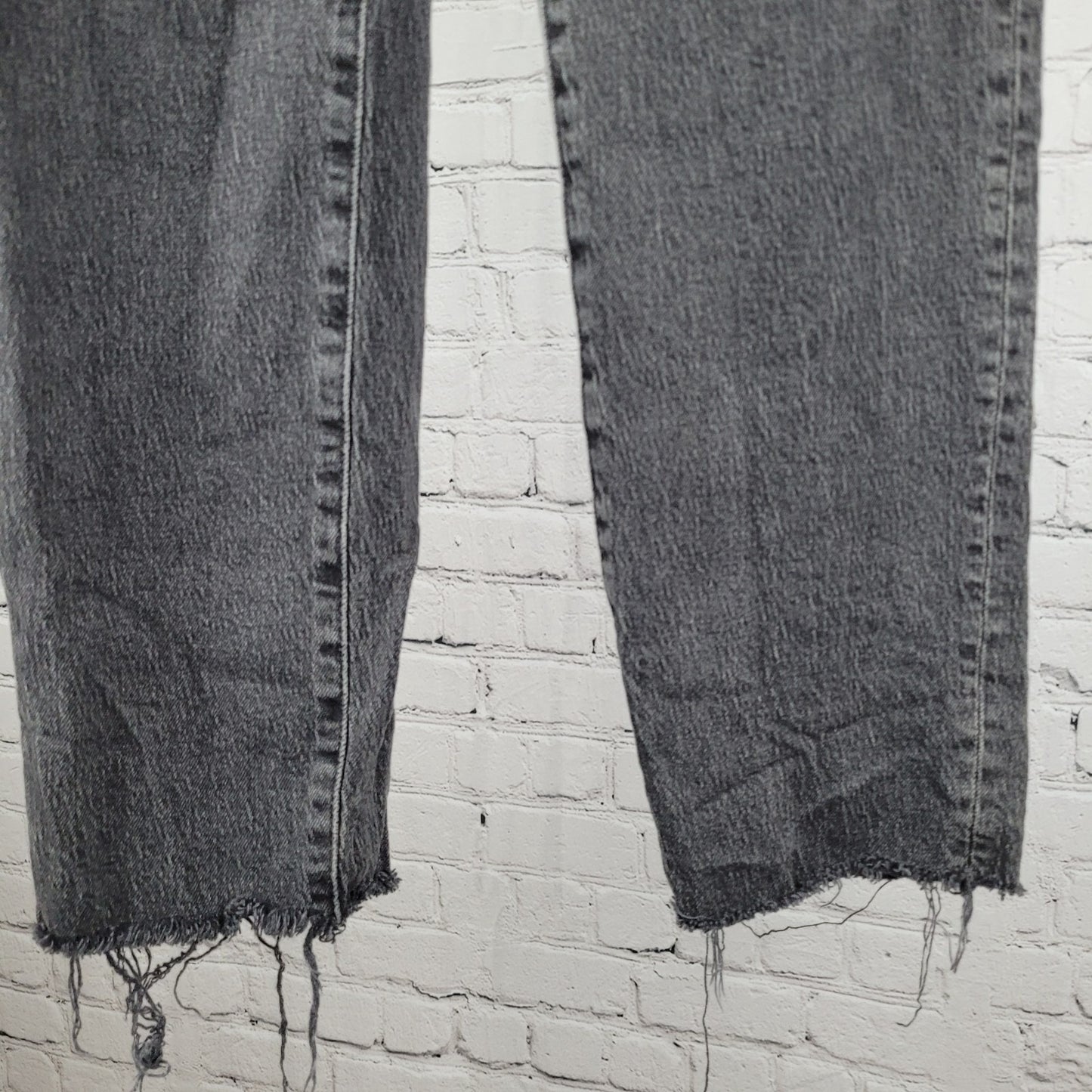 Madewell Grey Black Denim Curvy Perfect Vintage Straight Jean Raw Hem 24 (24x28)