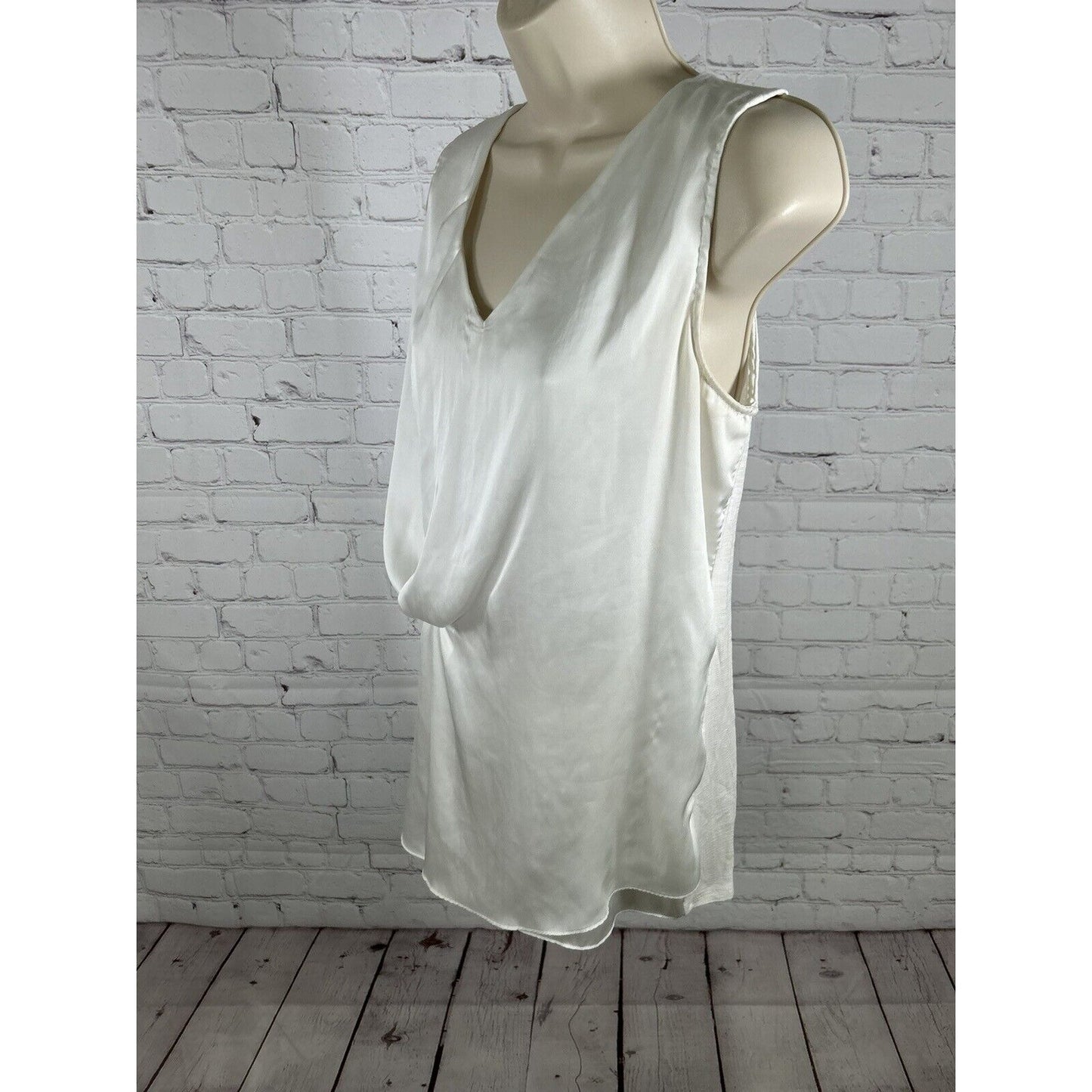 Dolan Anthropologie Left Coast Collection White Sleeveless Satin Front Blouse XS
