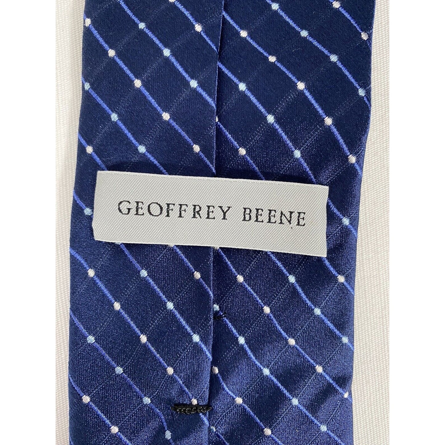 Geoffrey Beene Blue Diamond 100% Silk Handmade Neck 59” x 3.25”