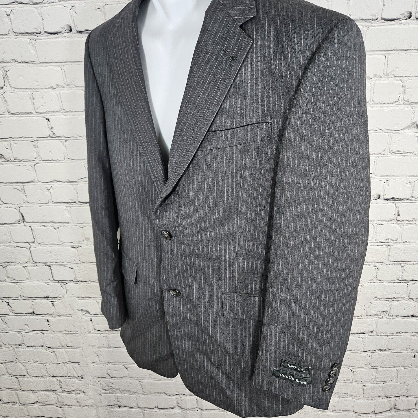 NWT Austin Reed Blazer Grey Pin Striped Super 100s 2 Button Single Breast 39 R