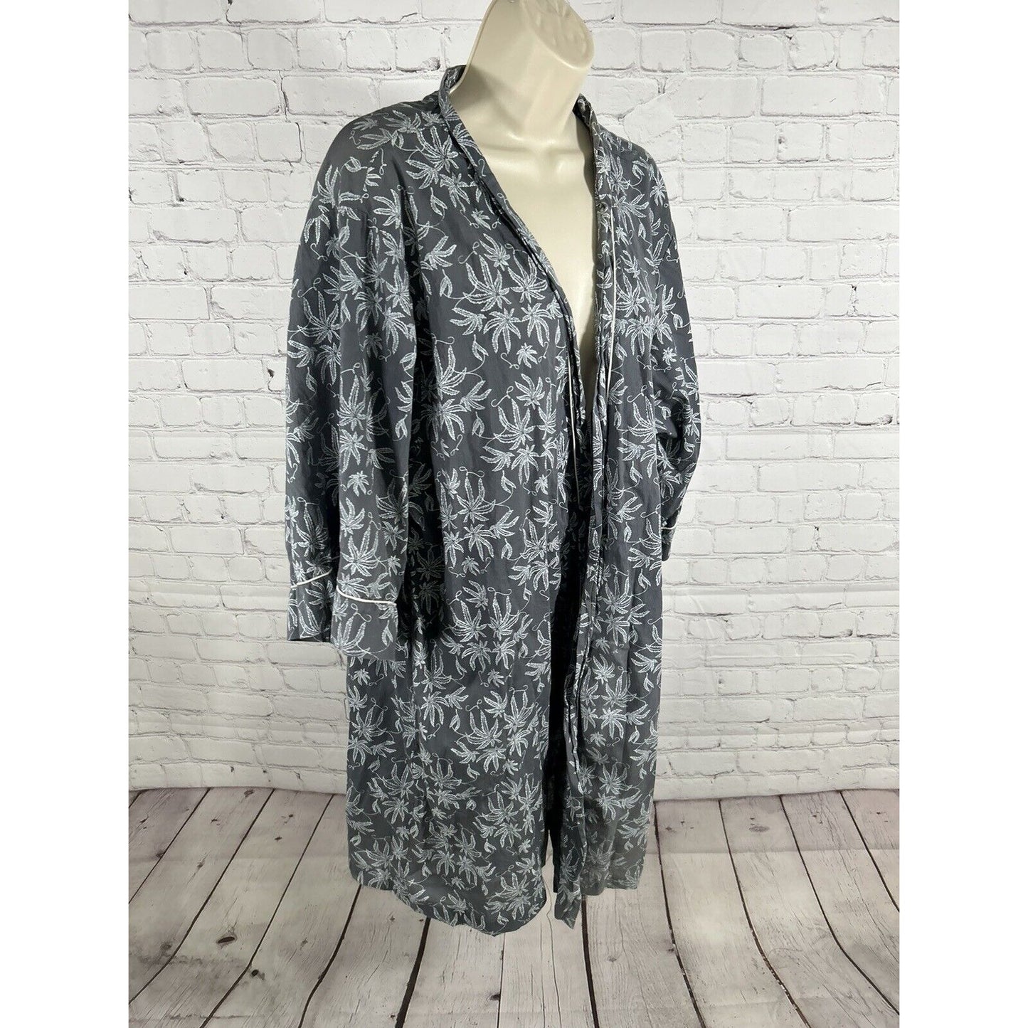 Dawson + Hellmann Gray Cannabis Leaf Print Lightweight Inner Tie House Robe O/S