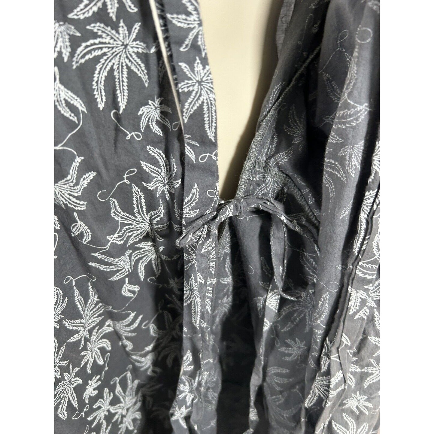 Dawson + Hellmann Gray Cannabis Leaf Print Lightweight Inner Tie House Robe O/S