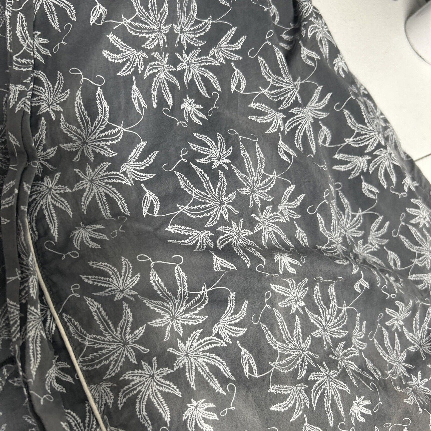Dawson + Hellmann Gray Cannabis Leaf Print Lightweight Inner Tie House Robe O/S
