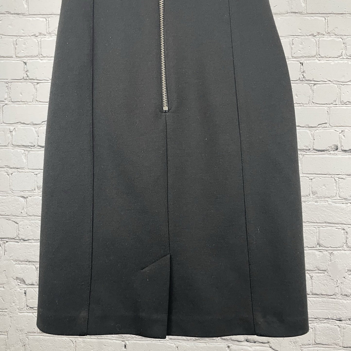 Laundry By Design Black White Sleeveless Zip Lined Stretch Sheath Dress Size 2