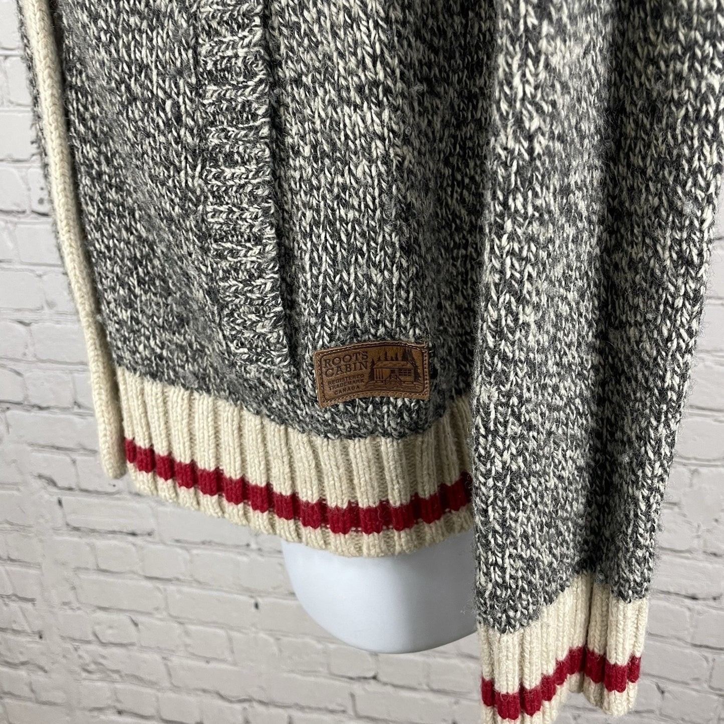 Roots Cabin Grey & Beige Heritage Shawl Cabin Buttoned Cardigan Size Medium M