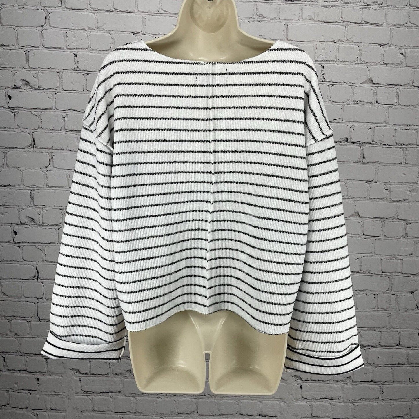 Urban Outfitters White Striped Oversized Boxy Long Sleeve Sweater Size Small S