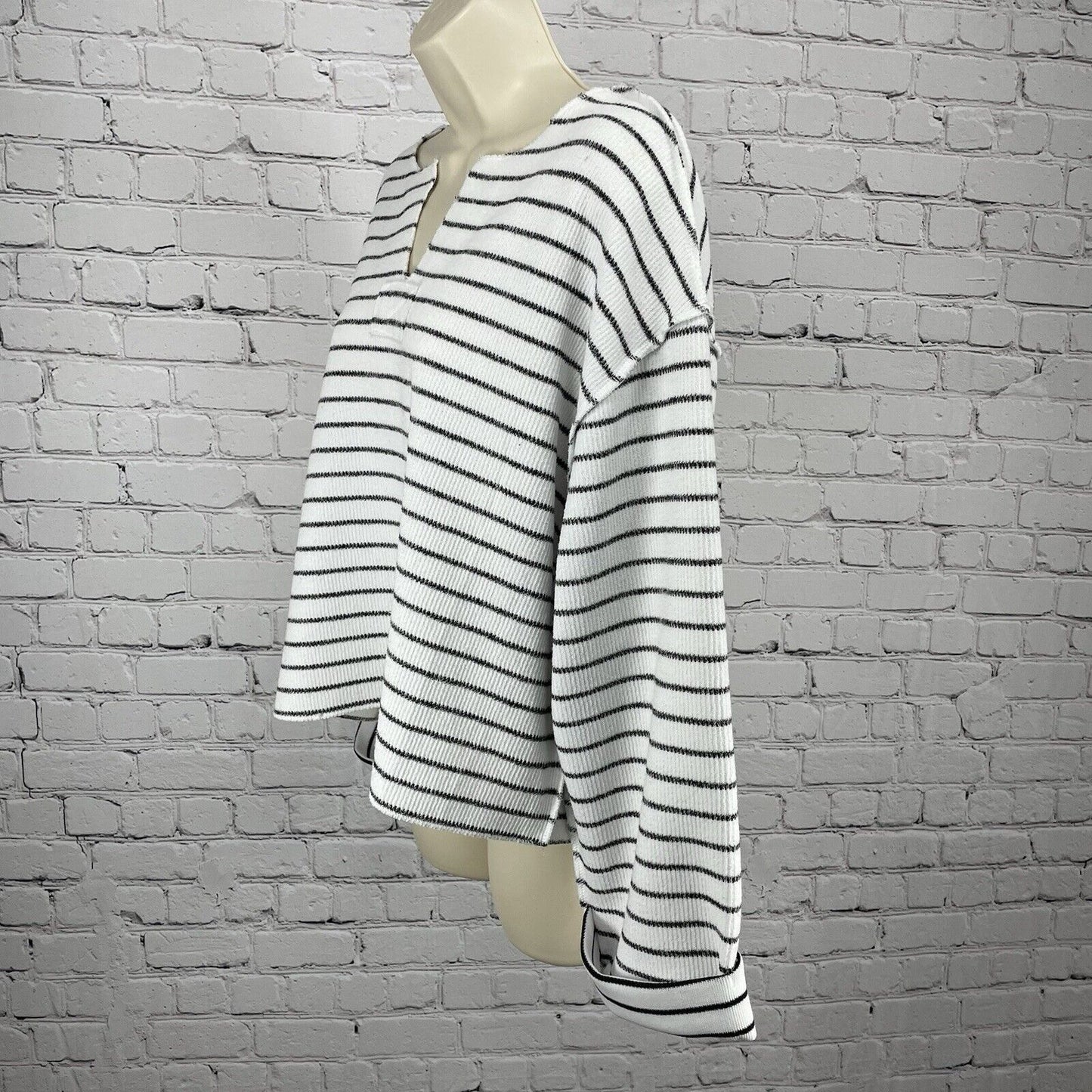 Urban Outfitters White Striped Oversized Boxy Long Sleeve Sweater Size Small S
