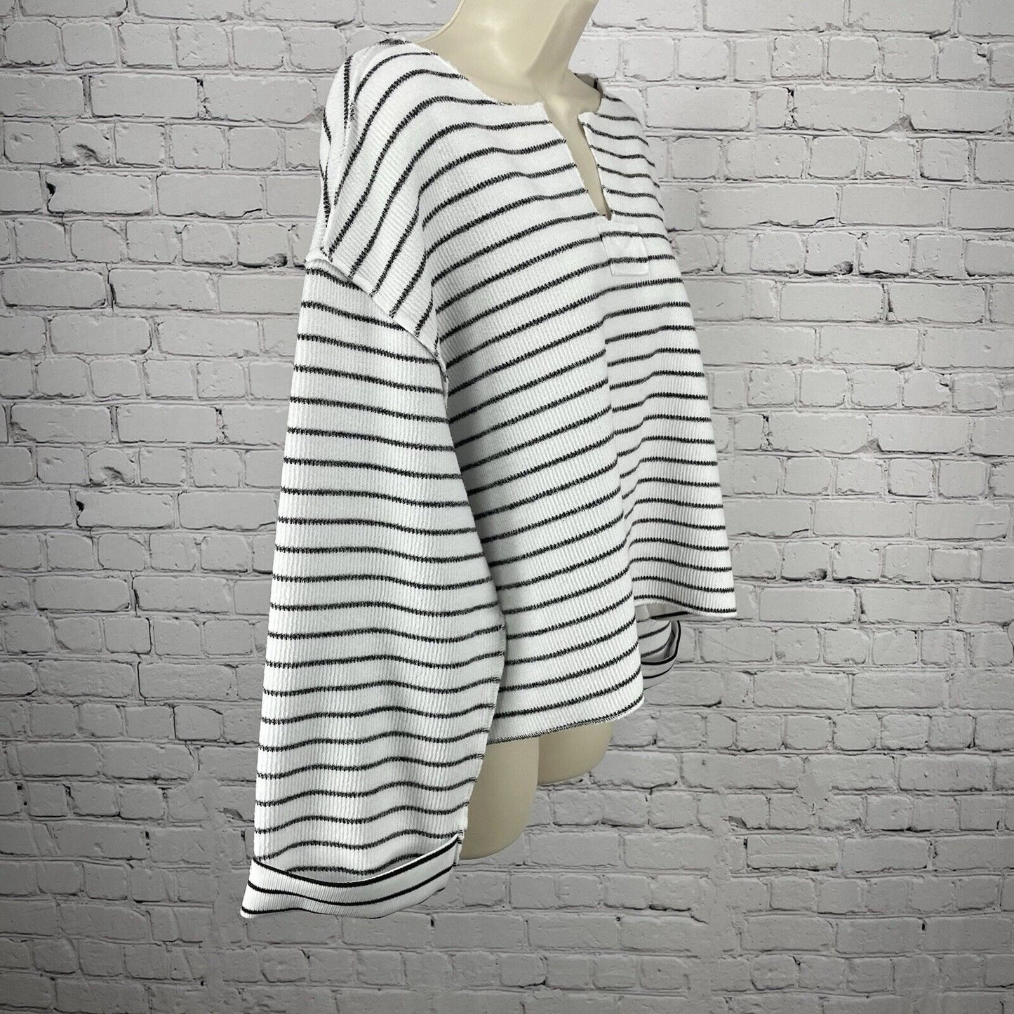 Urban Outfitters White Striped Oversized Boxy Long Sleeve Sweater Size Small S