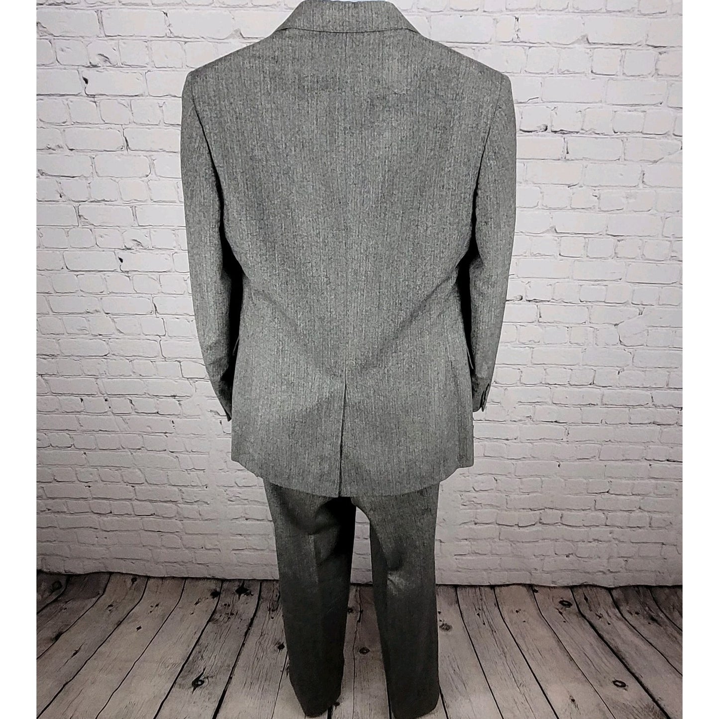 John Brooks Grey Herringbone Full Suit Set Notch Blazer Size 36 Pants 27x33