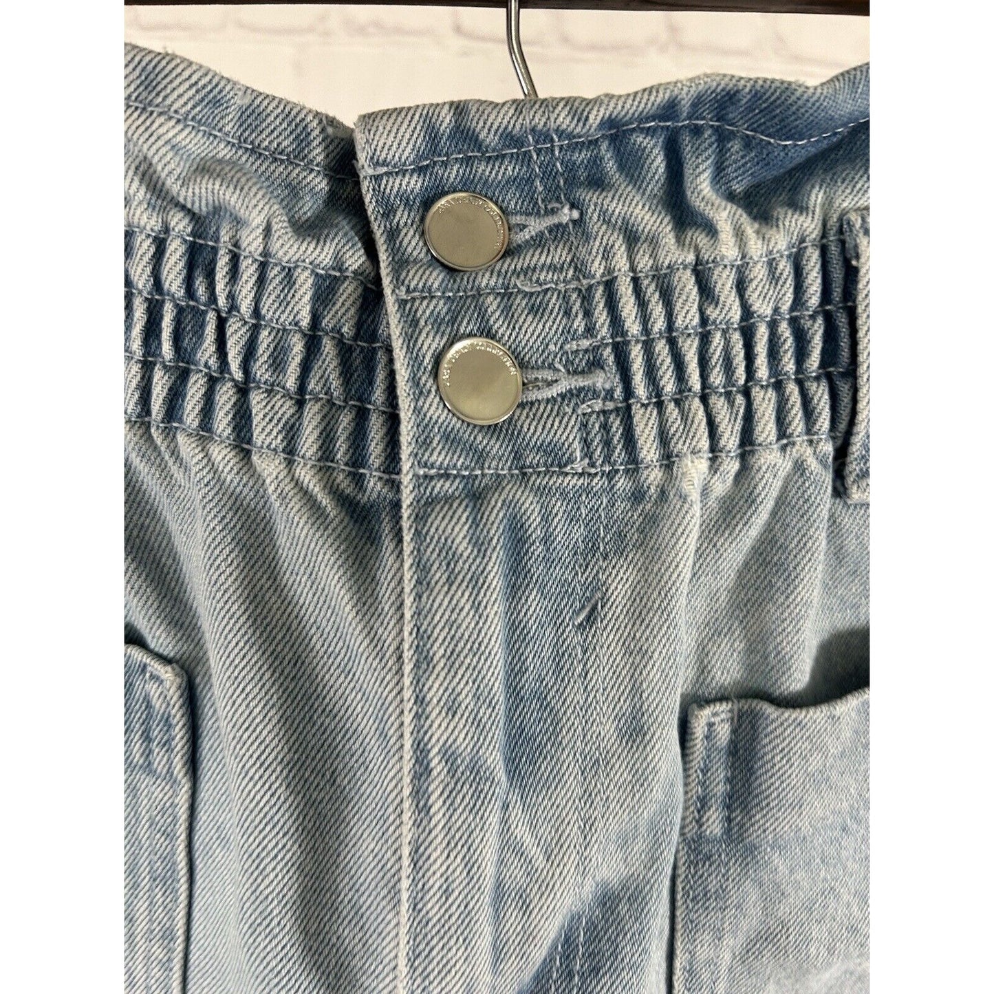 Zara Lightwash Denim Blue Elastic Waist High Waisted Shorts Womens Size 2 (24x5)