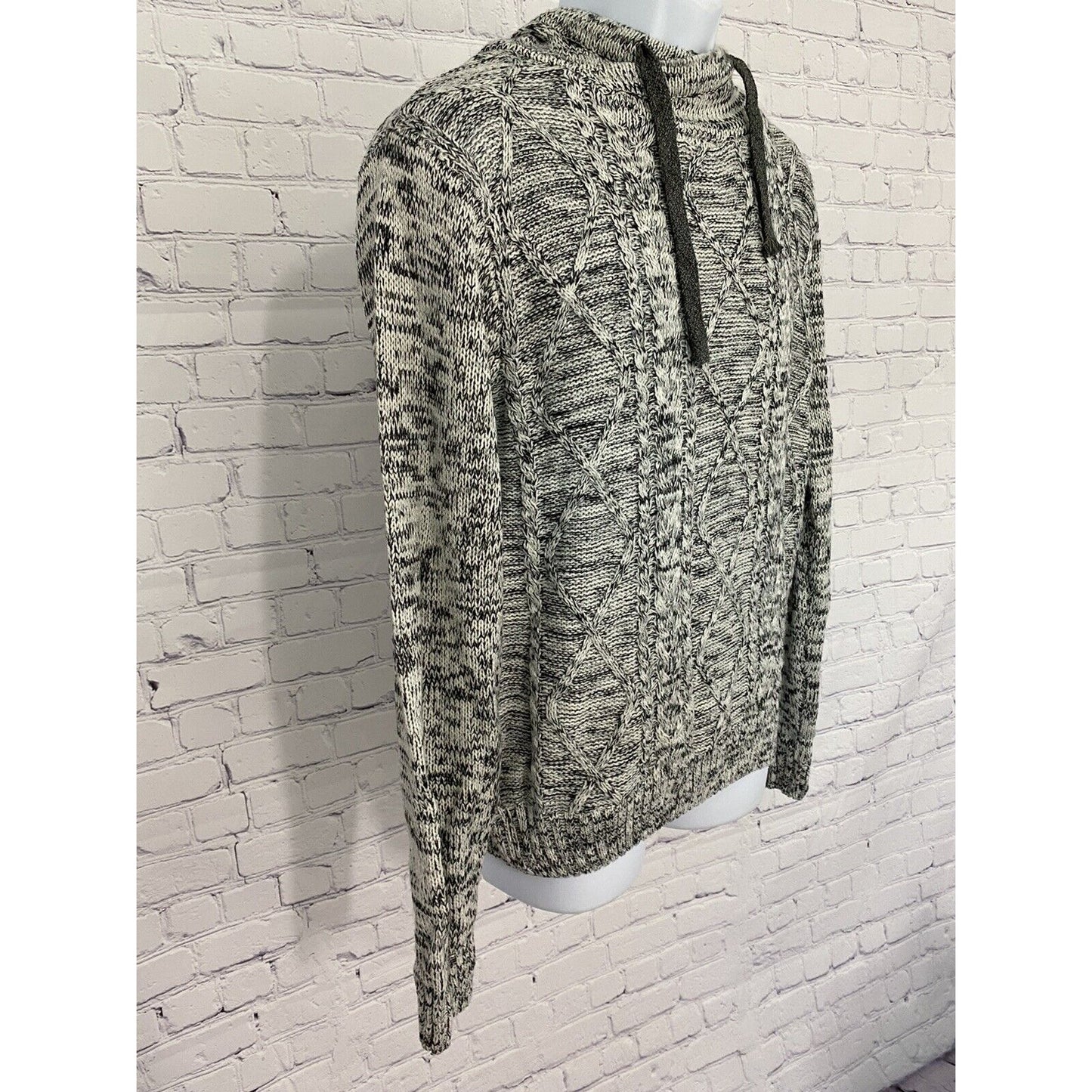 DARKBLACK White Black Chunky Knit Hooded Sweater Size M Medium