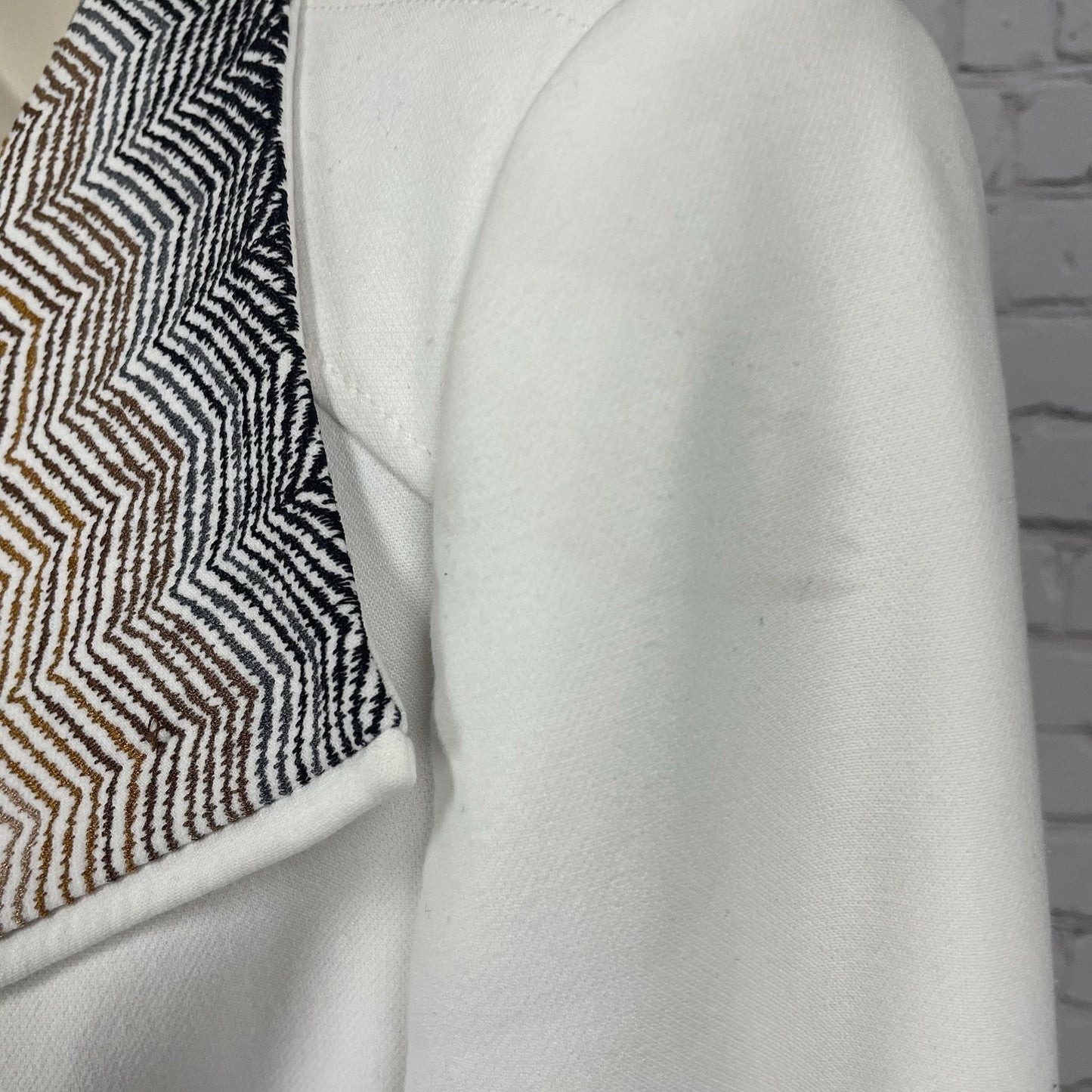 White House Black Market White Embroidered Accents Zipped Lined Long Jacket XXS