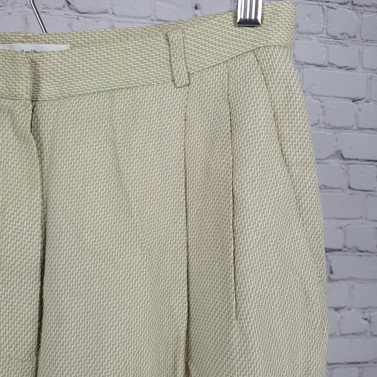 VTG Liz Claiborne Beige Pleated High Rise Dress Pants USA Made Size 10P (27x27)