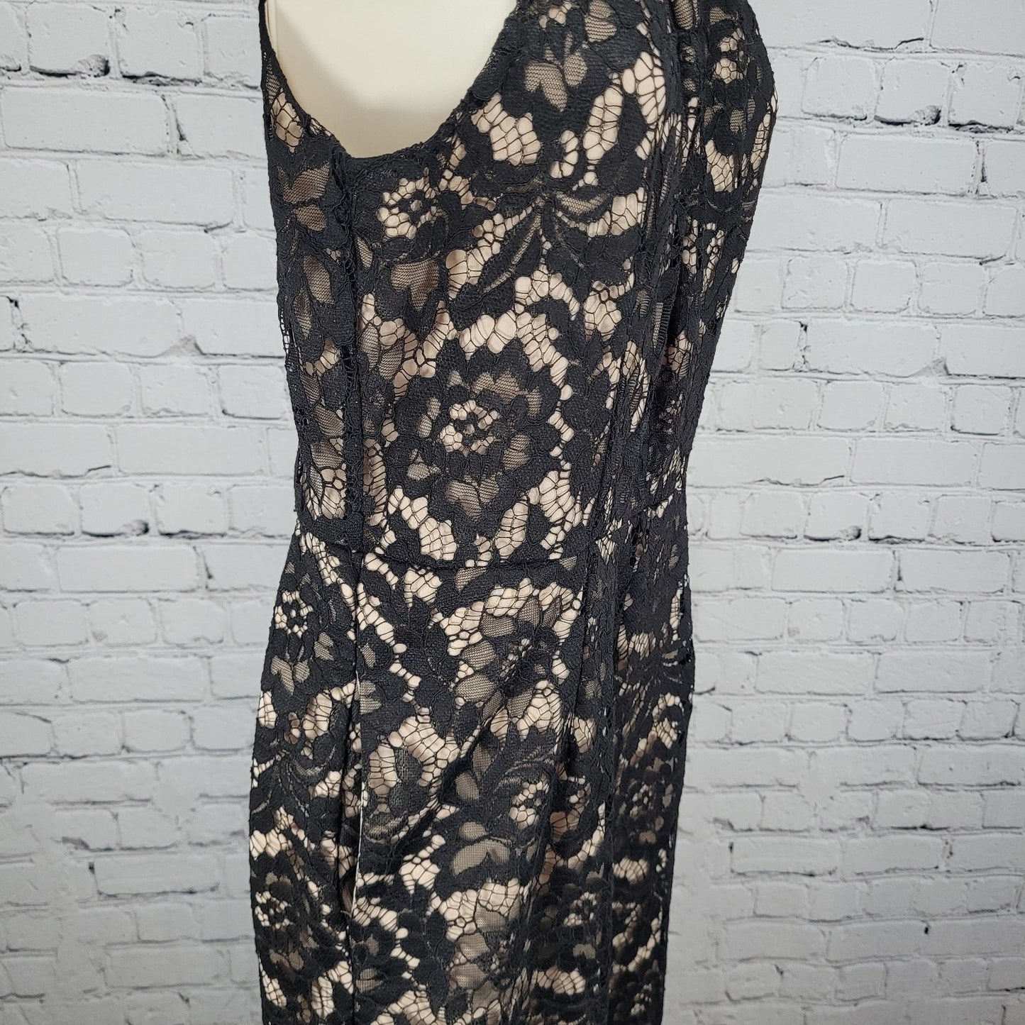 Julia Jordan Black Lace Sleeveless High Neck Wide Leg Lined Jumper Size 2