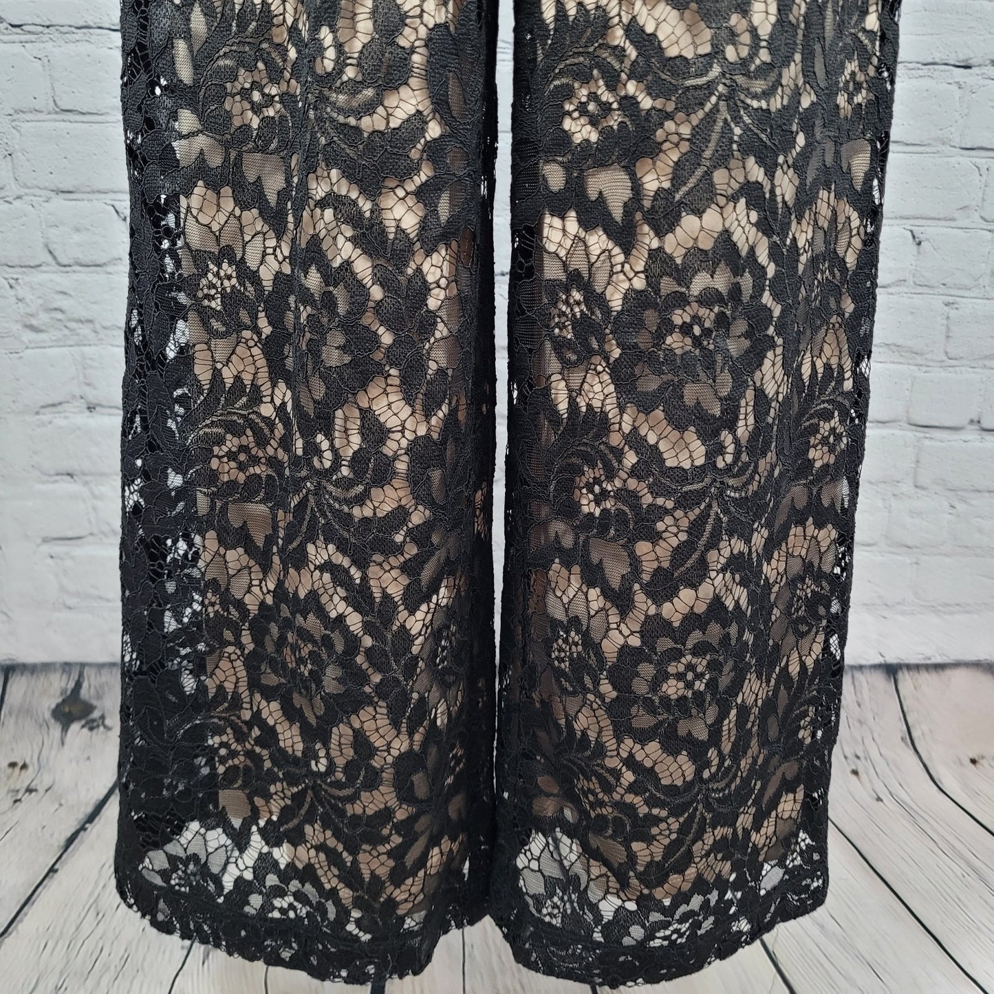 Julia Jordan Black Lace Sleeveless High Neck Wide Leg Lined Jumper Size 2