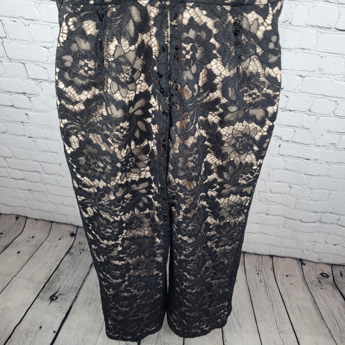 Julia Jordan Black Lace Sleeveless High Neck Wide Leg Lined Jumper Size 2