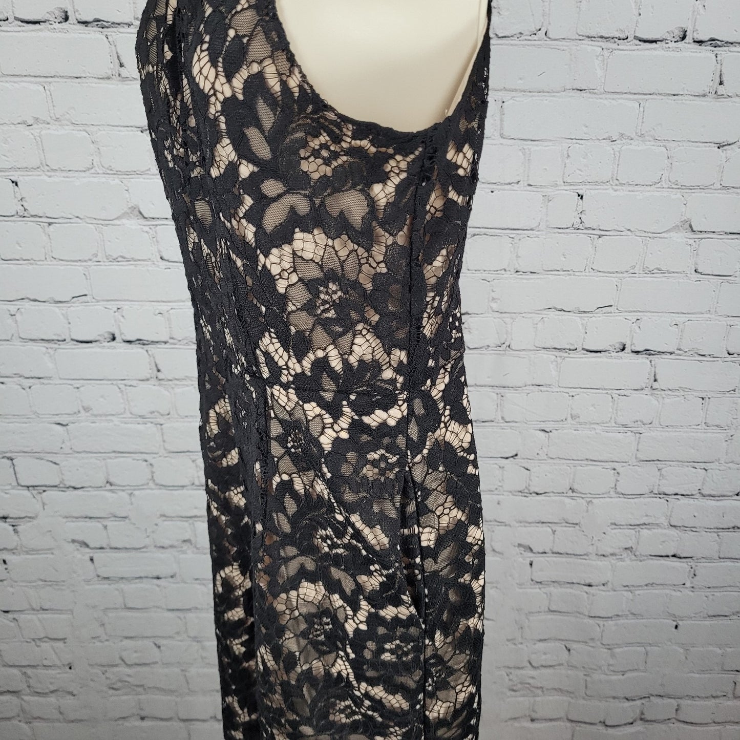 Julia Jordan Black Lace Sleeveless High Neck Wide Leg Lined Jumper Size 2