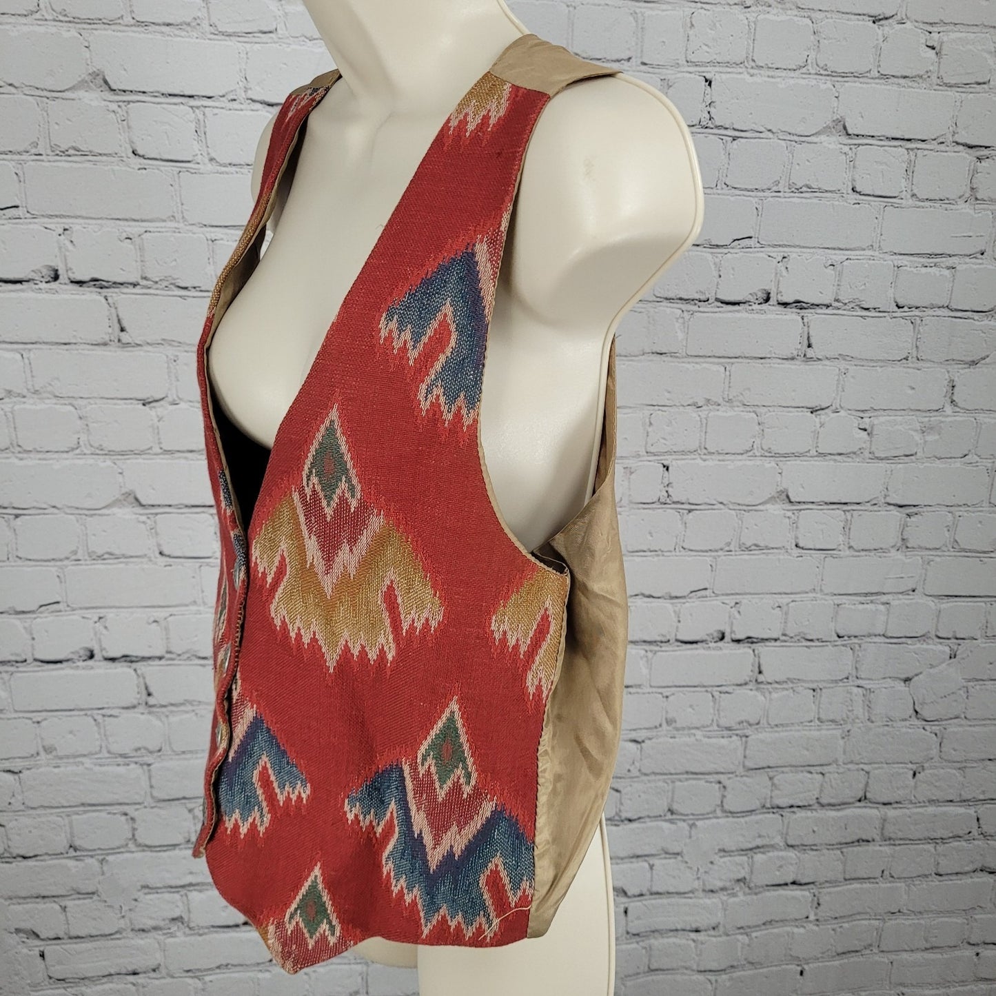 VTG Saddle River Sportswear Red Aztec Print Lined Vest USA Made Size Large L