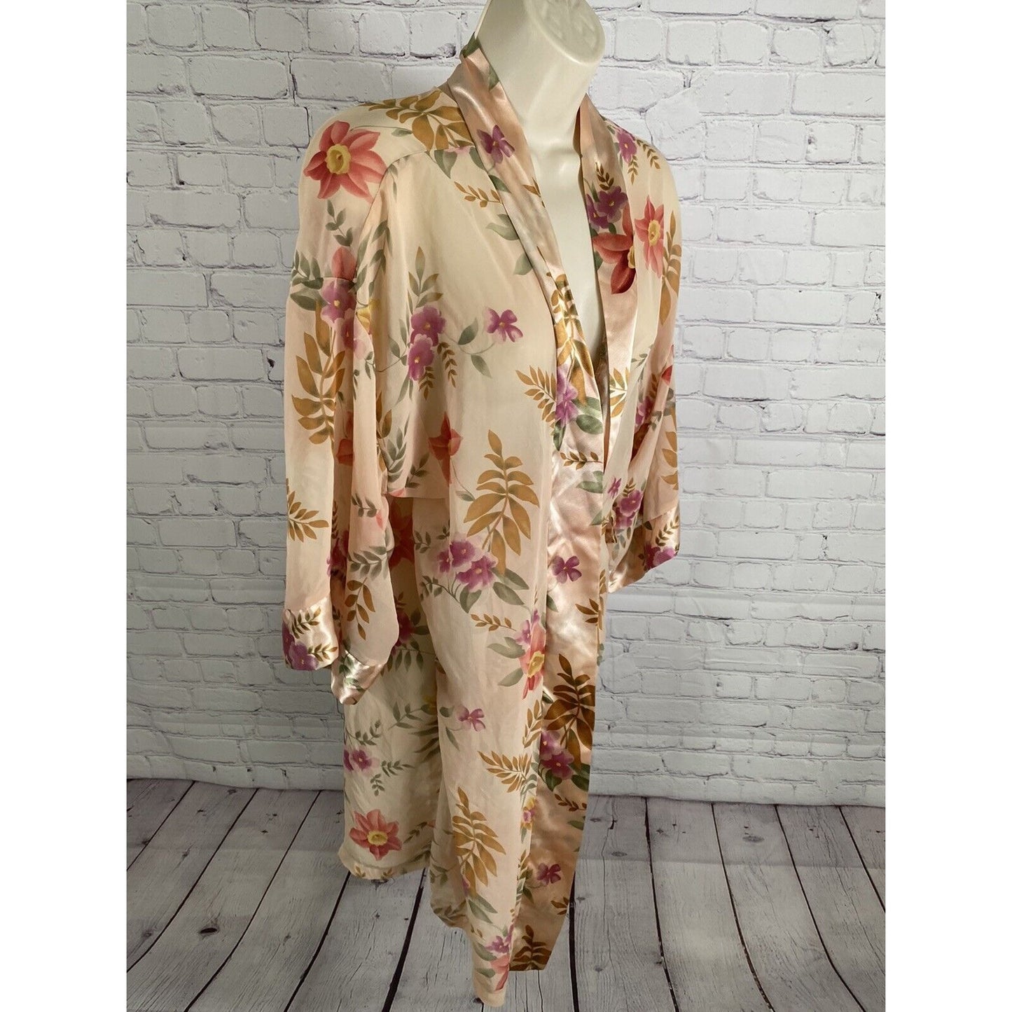 VTG Kathryn Sheer Pink Floral Satin Trim Kimono Sleeve Tie Close Robe Pockets M