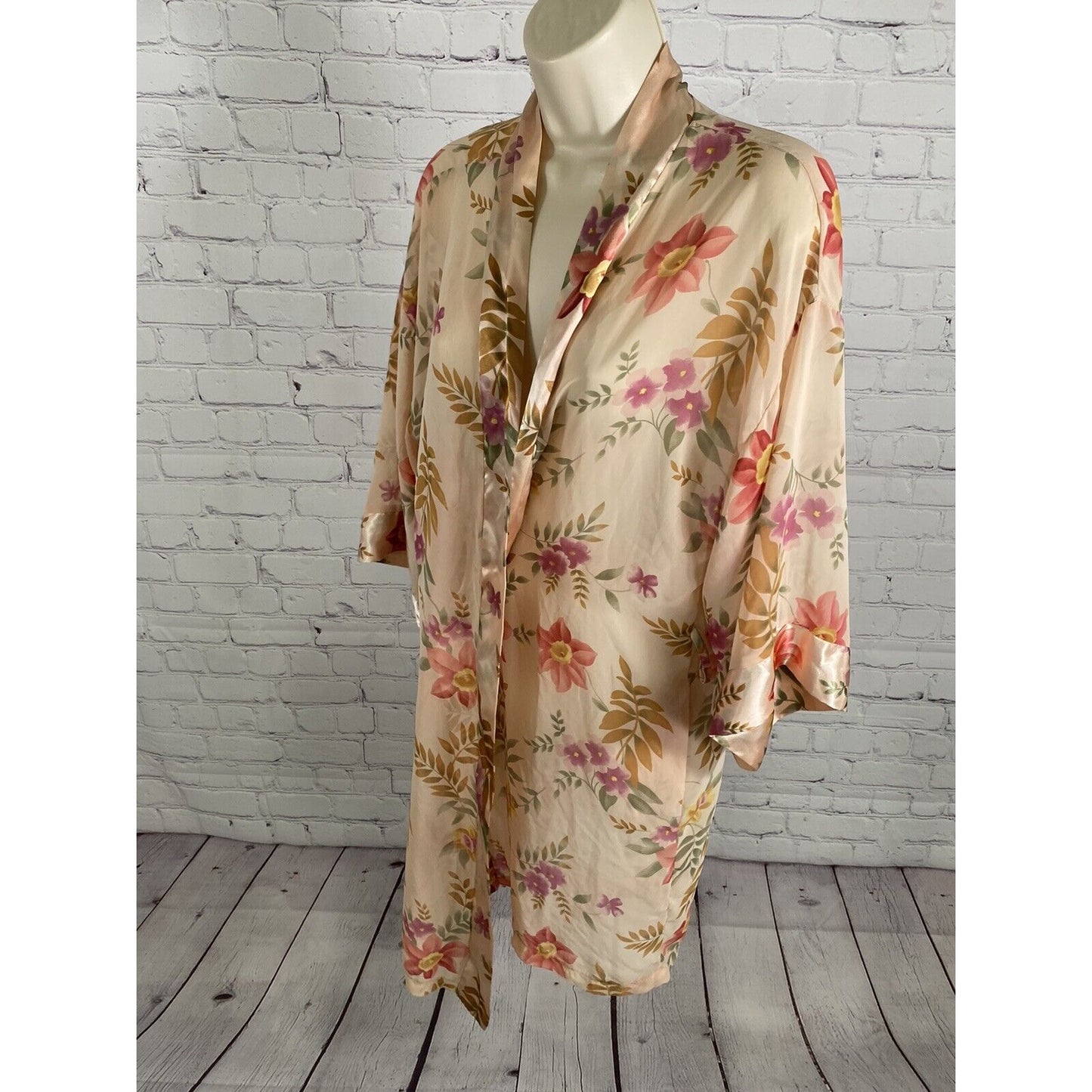 VTG Kathryn Sheer Pink Floral Satin Trim Kimono Sleeve Tie Close Robe Pockets M