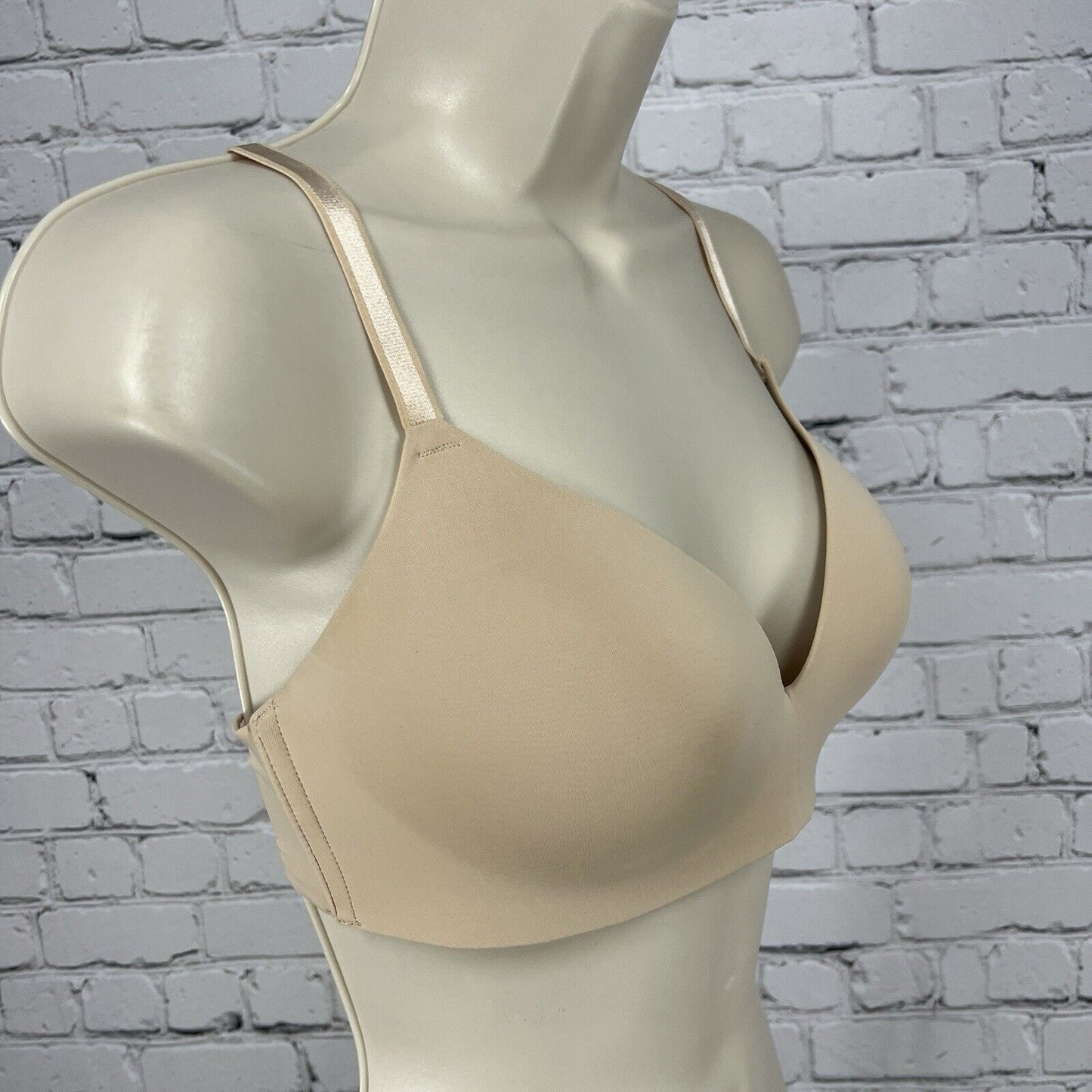 Auden The Bliss Beige Nude Bra Lightly Lined Wirefree Seamless Convertible 34D