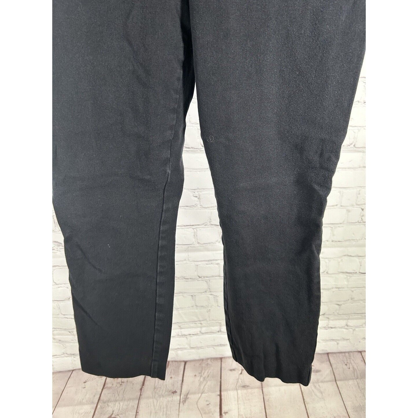 Anthropologie Black Essential Slim Women’s Capri Pants Size 8 (30 x 24)