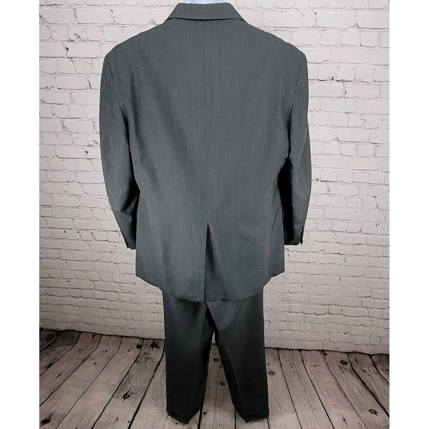 VTG Corbin Grey Full 2 Piece Suit Set USA Made Jacket Size 40 Cuffed Pants 33x32