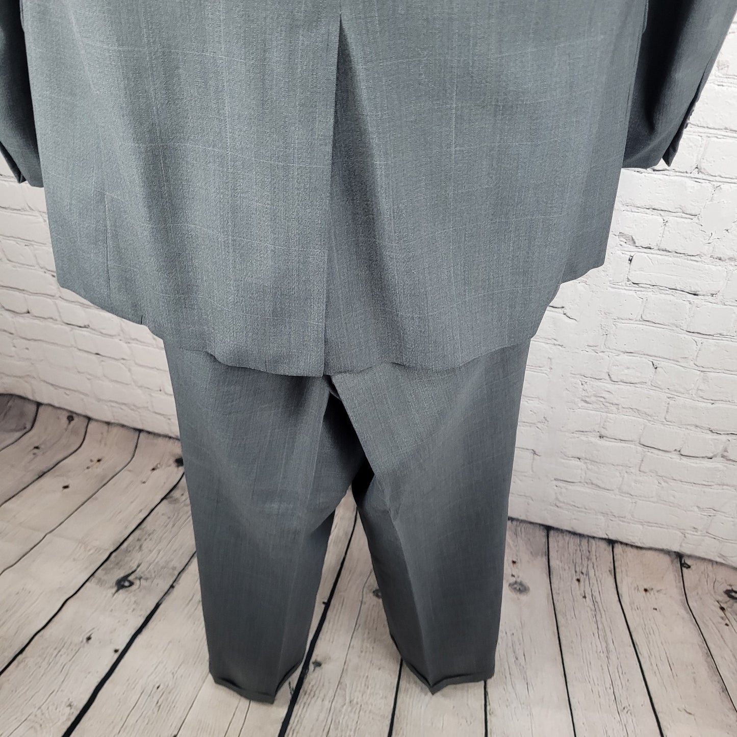 VTG Corbin Grey Full 2 Piece Suit Set USA Made Jacket Size 40 Cuffed Pants 33x32