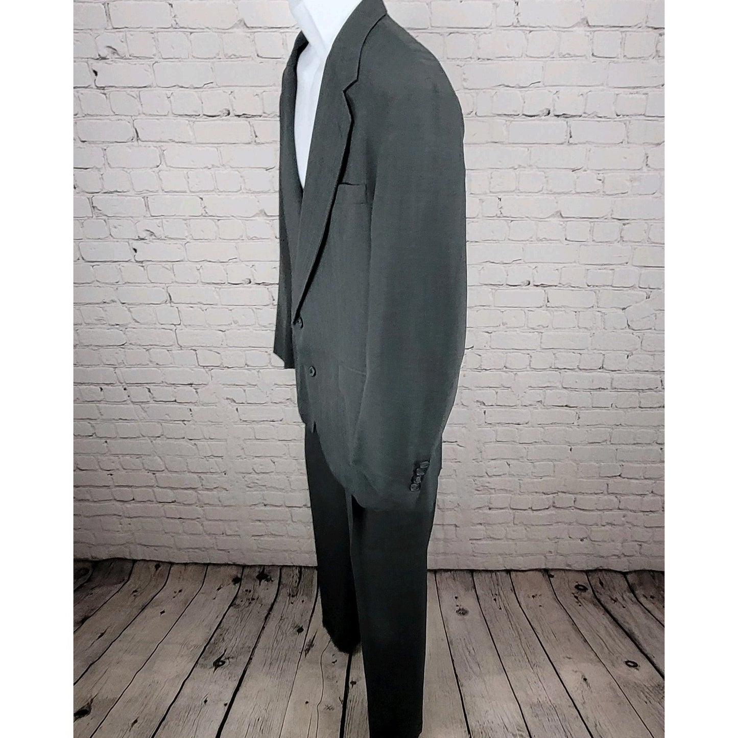 VTG Corbin Grey Full 2 Piece Suit Set USA Made Jacket Size 40 Cuffed Pants 33x32