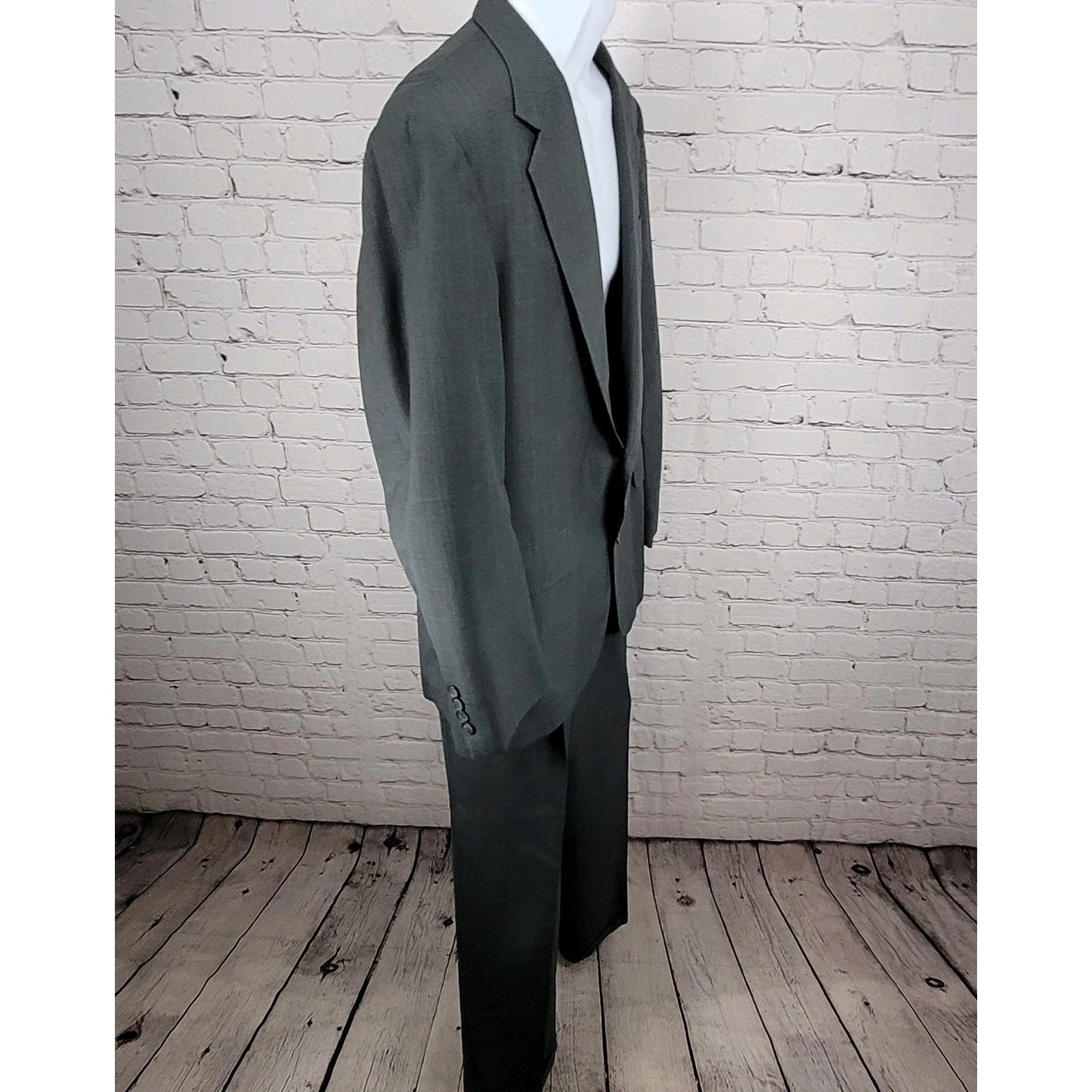 VTG Corbin Grey Full 2 Piece Suit Set USA Made Jacket Size 40 Cuffed Pants 33x32