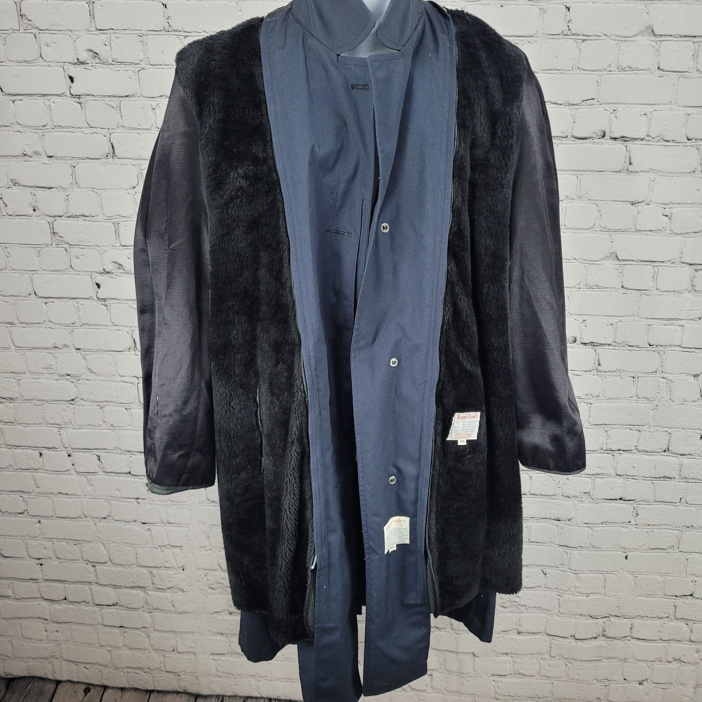 VTG Gleneagles Navy Button Removable Faux Fur Water Repellent Trench Coat 40