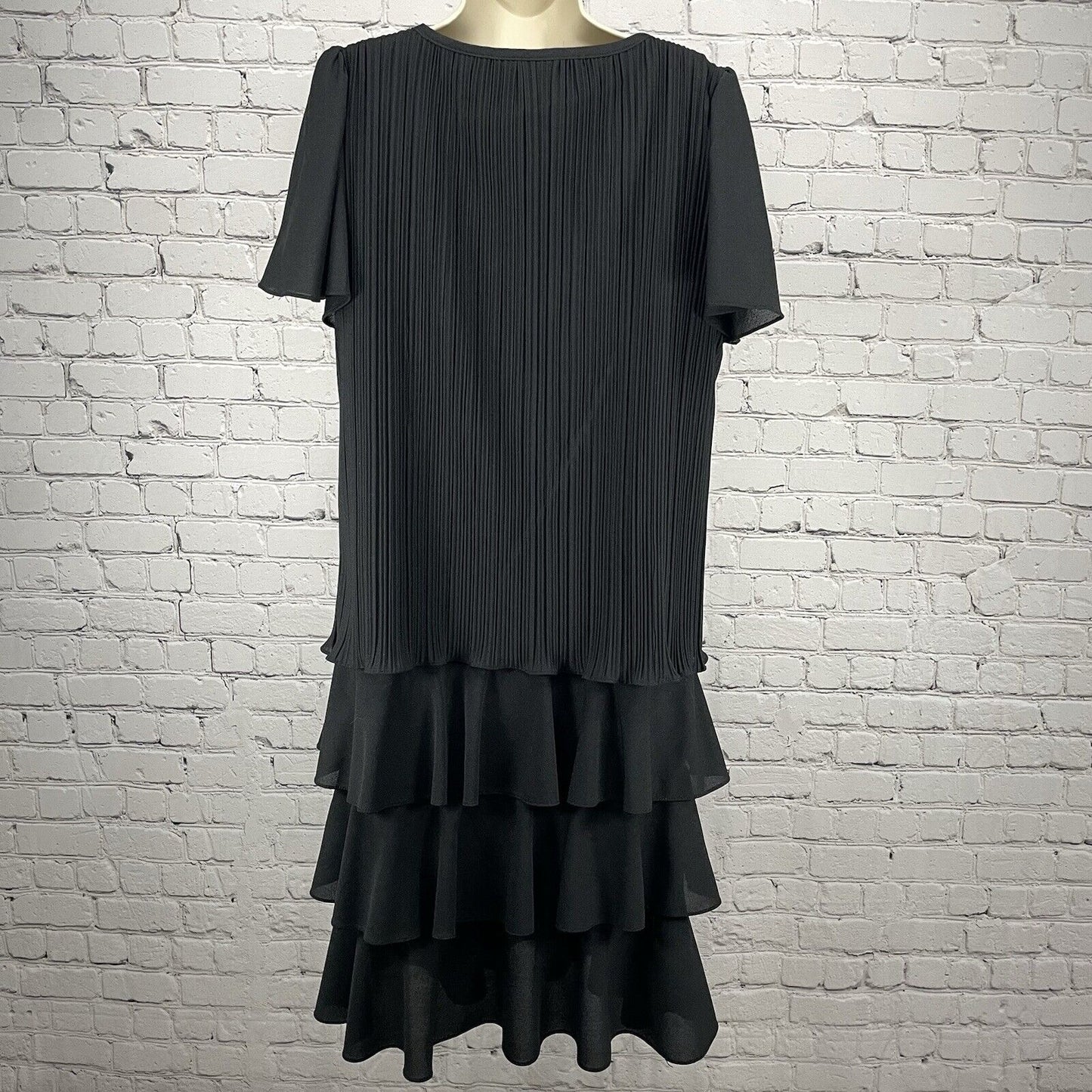 VTG Good Times Black Shift Dress Flutter Sleeve Flowy Stretch USA Made Size 9/10