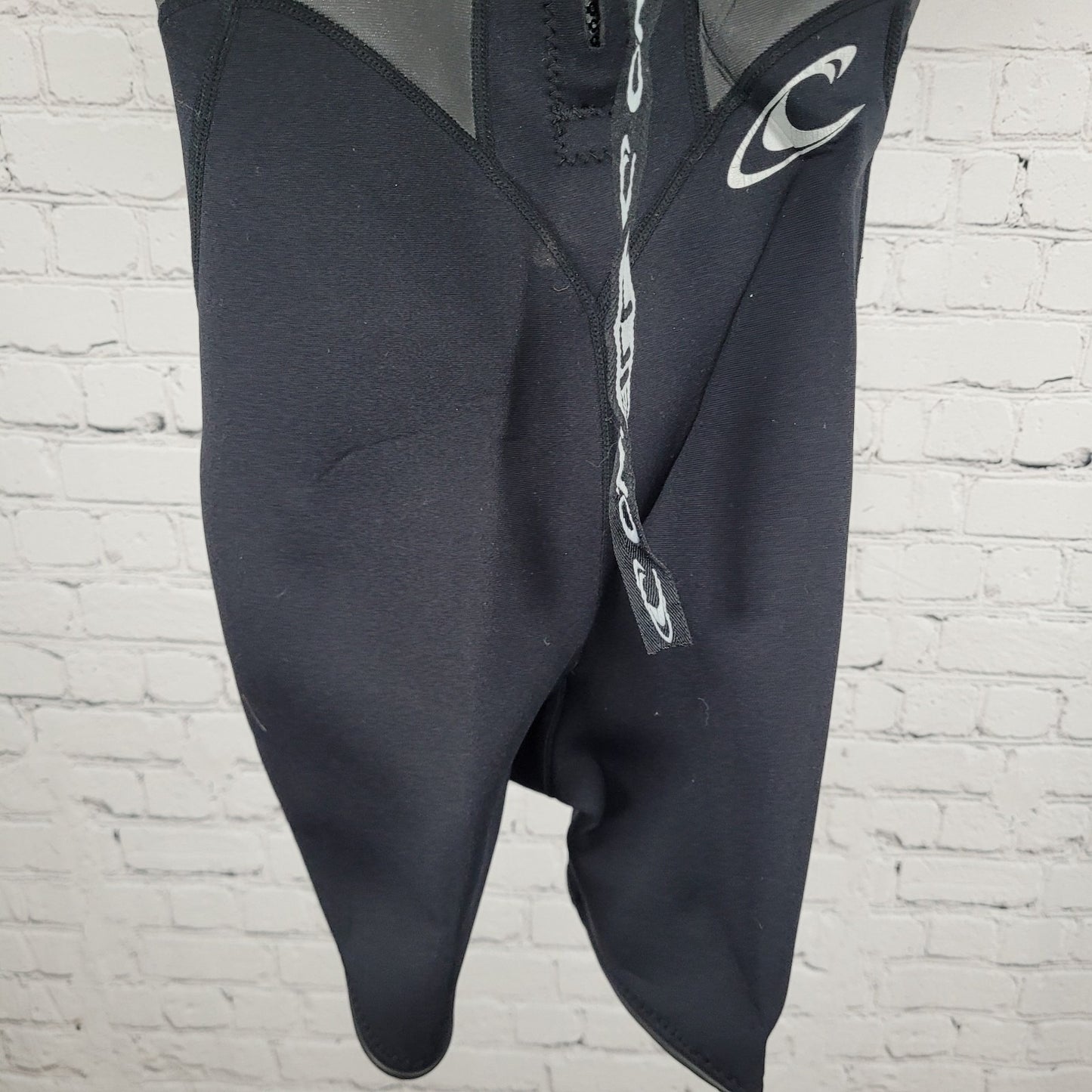 O'Neill Black & Grey Elite 2/1 MM Zipped Shorty Dive Wetsuit Youth Kids Size 8