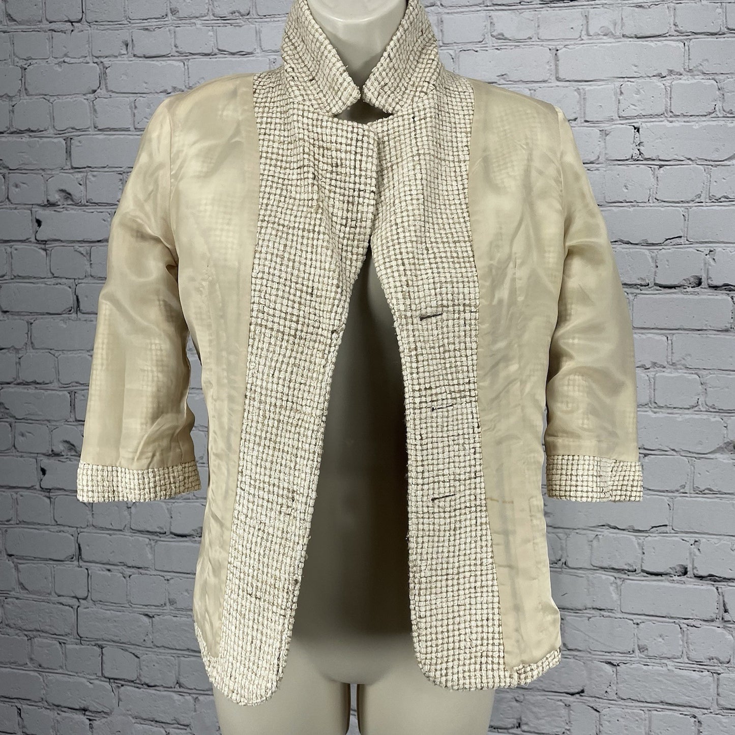 White House Black Market Cream 100% Silk Textured 3/4 Sleeve Blazer Size 0