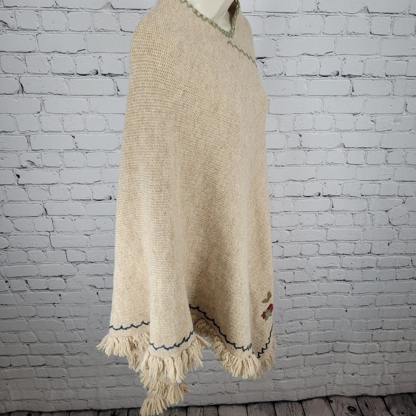 VTG Christopher & Banks Shetland Wool Knit Hand Embroidered Poncho Sweater O/S