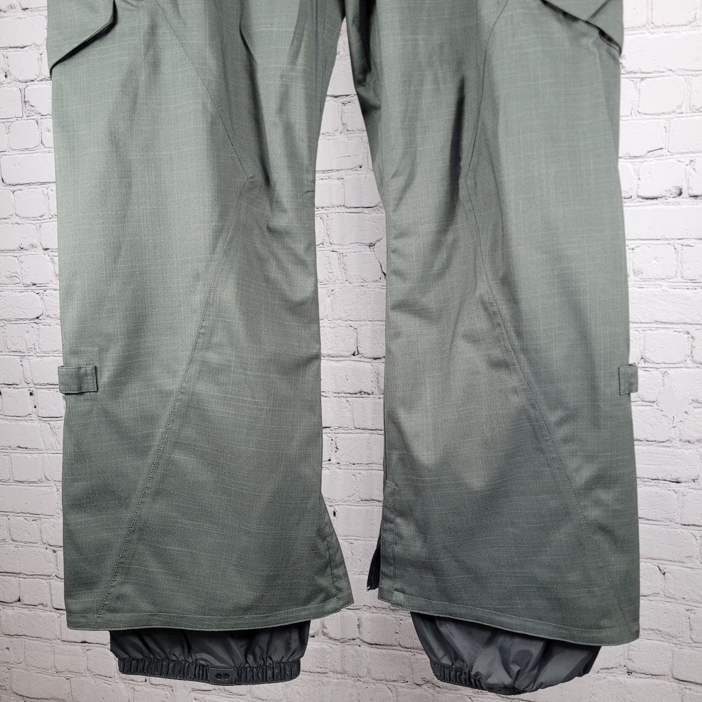 Burton Grey DryRide Adjustable Waist Ski Snowboard Pants Size Medium M (33x31)