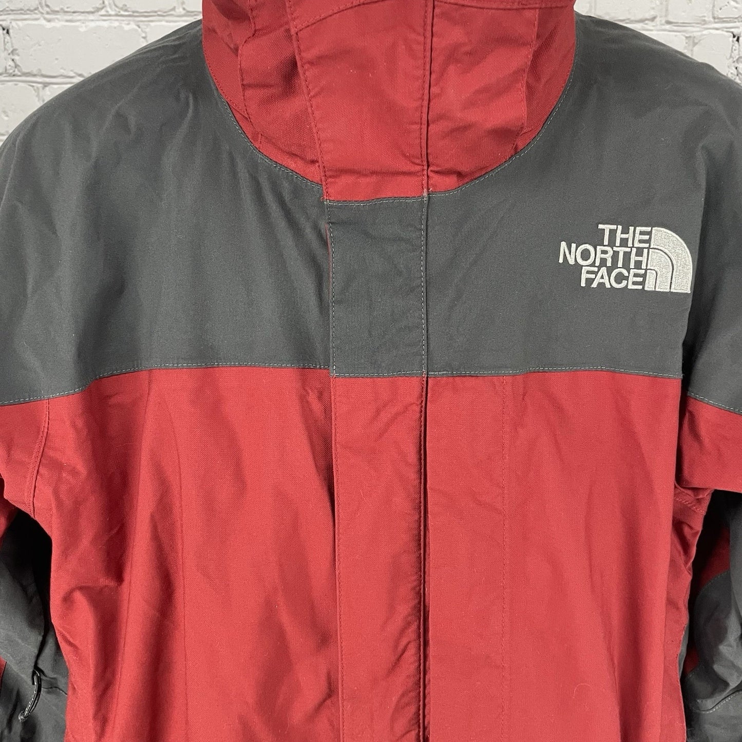 The North Face Red & Grey HyVent Zipped Pockets Lined Jacket Size Medium M