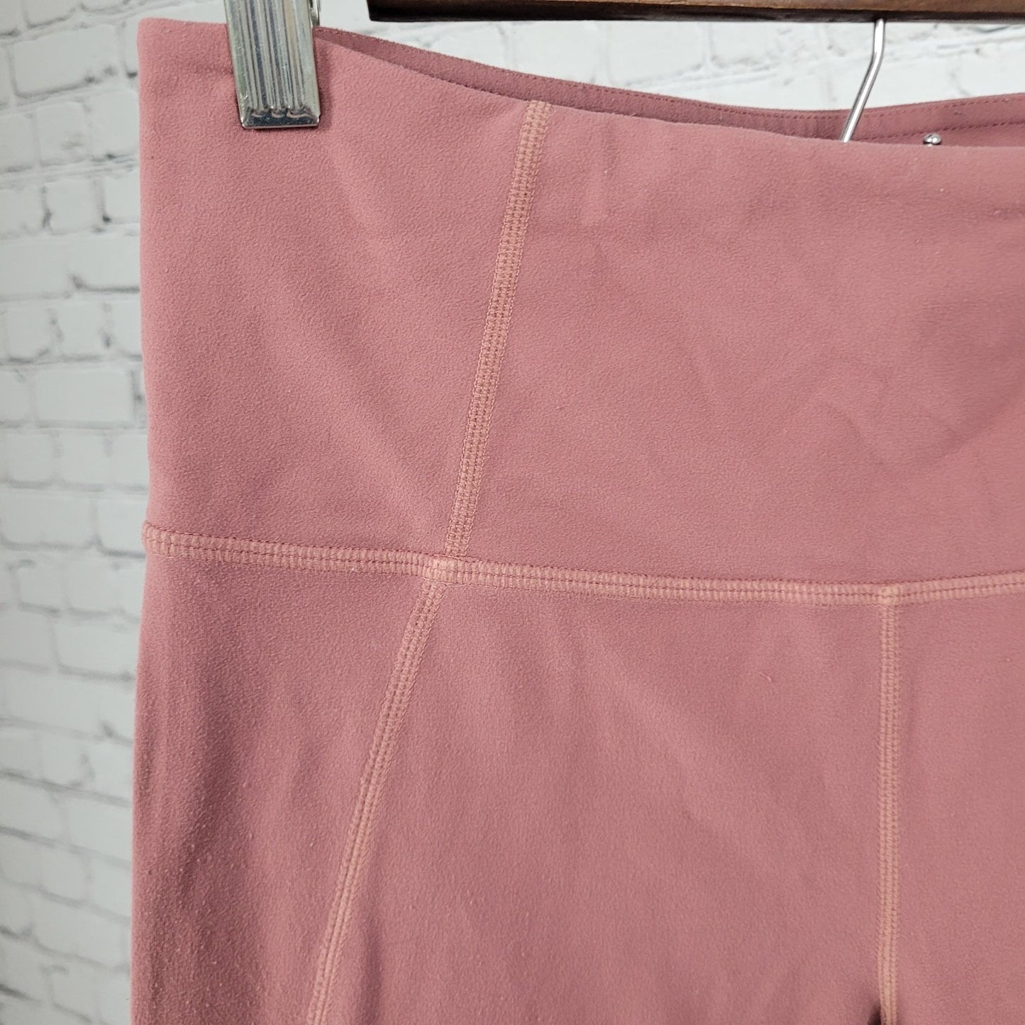Athleta Pink Athleisure Skinny Yoga Pants Leggings Size Small S (26x25)