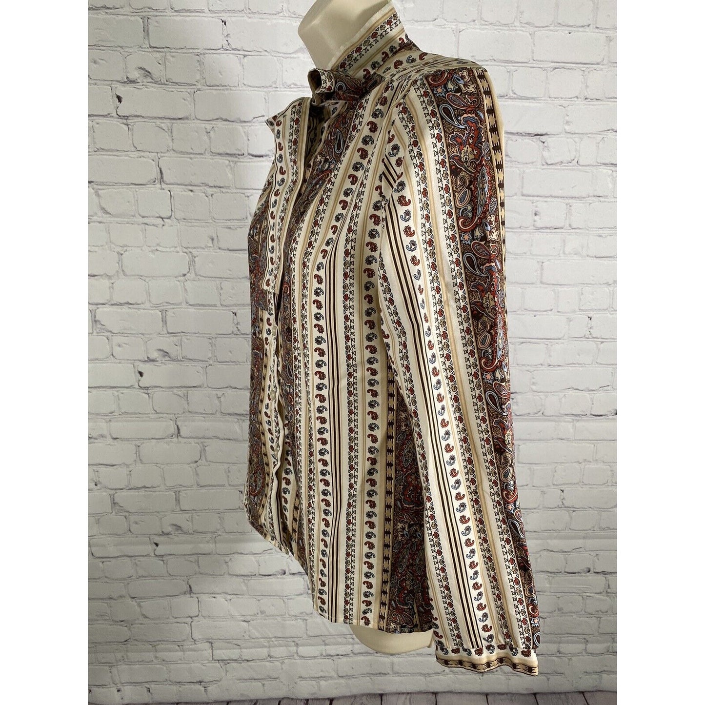 VTG Unbranded Multicolored Long Sleeve Paisley Button Up Neck Tie Blouse Medium