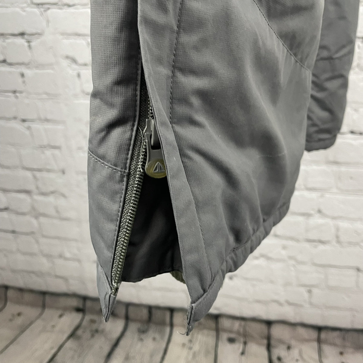 Firefly Vapor Grey Adjustable Waist Zipped Pockets Ski Snow Pants Size Small
