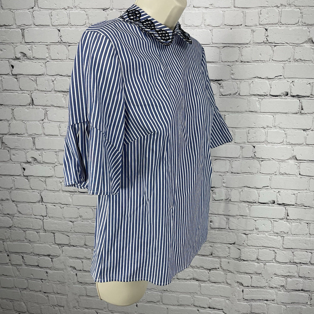 NWD CeCe Blue Sapphire Striped Floral Embroidered High Neck Collar Top Size XS